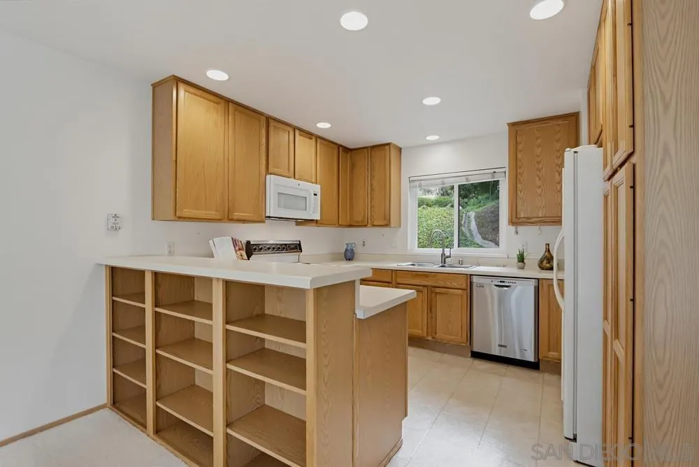 4276 5th, San Diego, CA 92103 4276 5th, San Diego, CA 92103