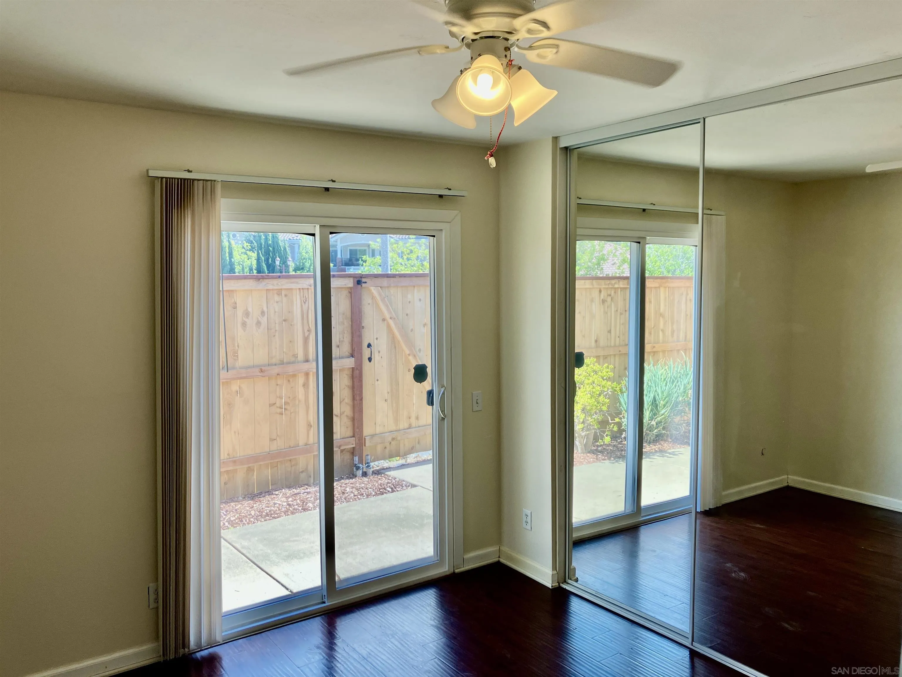2158 Country Pl, Escondido, CA 92026 2158 Country Pl, Escondido, CA 92026