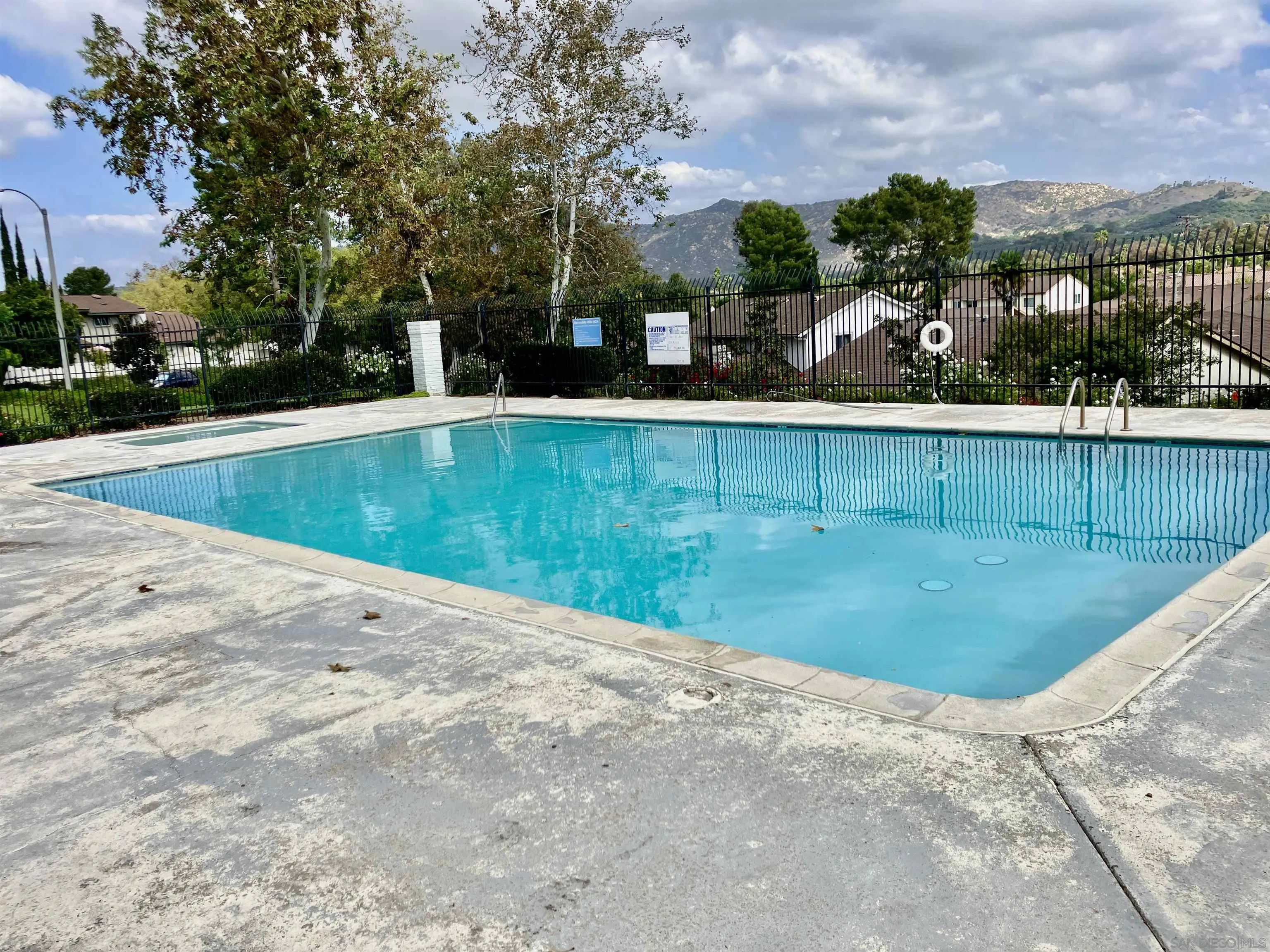 2158 Country Pl, Escondido, CA 92026 2158 Country Pl, Escondido, CA 92026