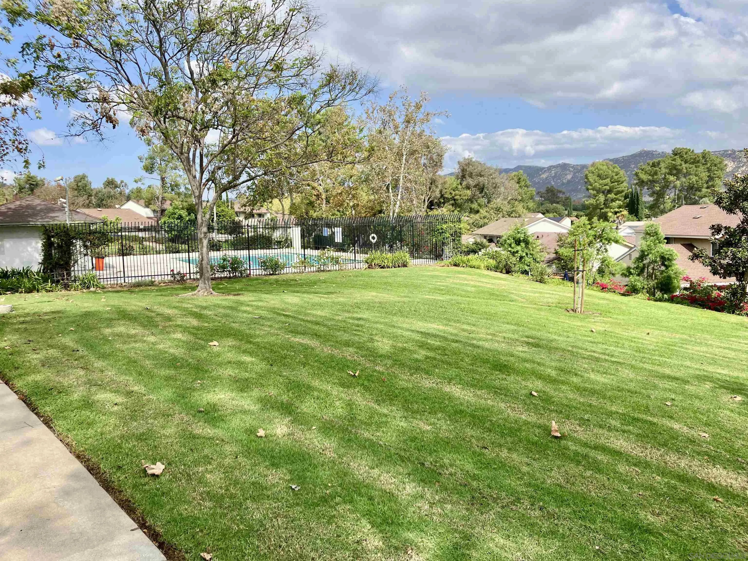2158 Country Pl, Escondido, CA 92026 2158 Country Pl, Escondido, CA 92026