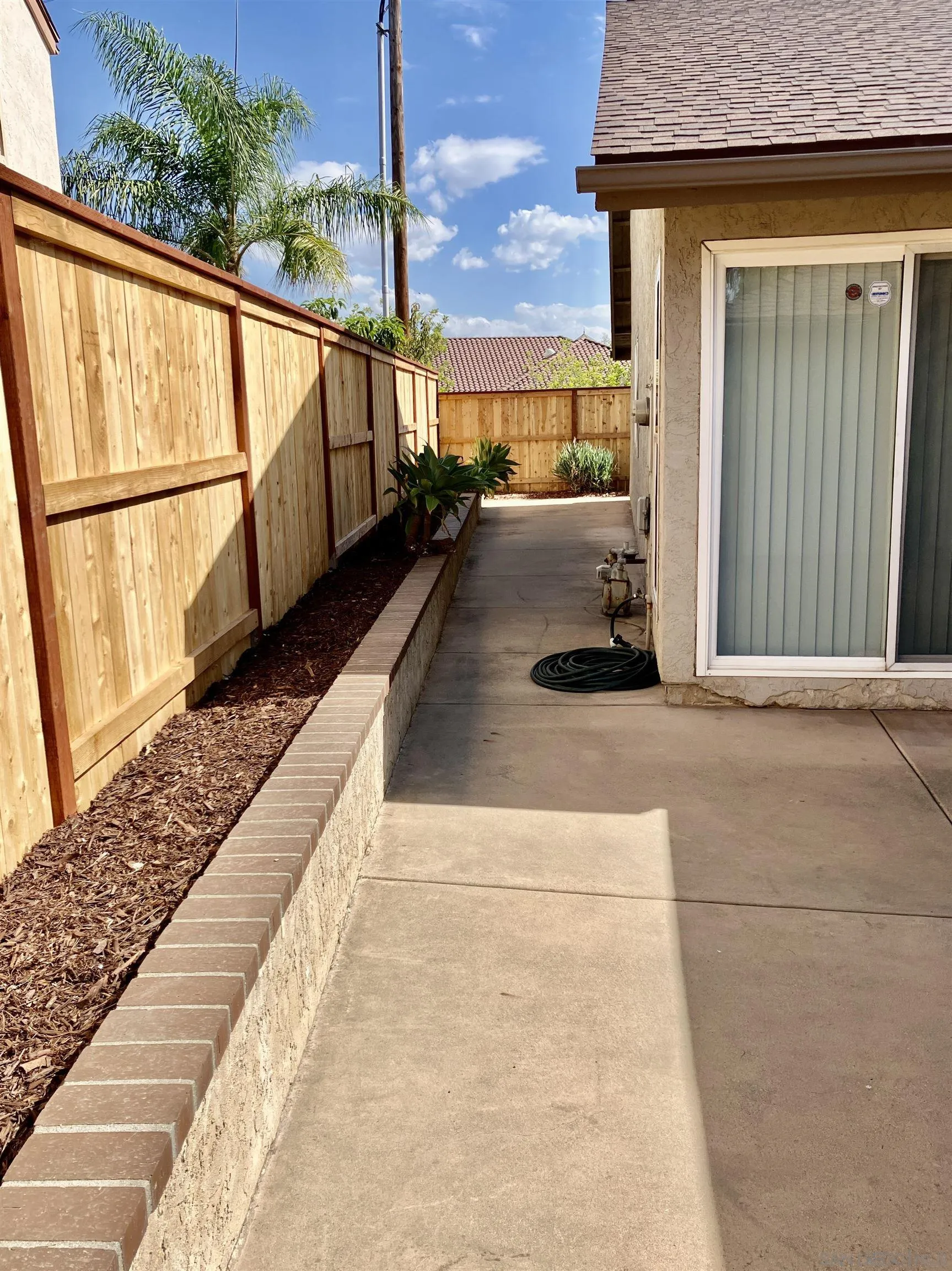 2158 Country Pl, Escondido, CA 92026 2158 Country Pl, Escondido, CA 92026