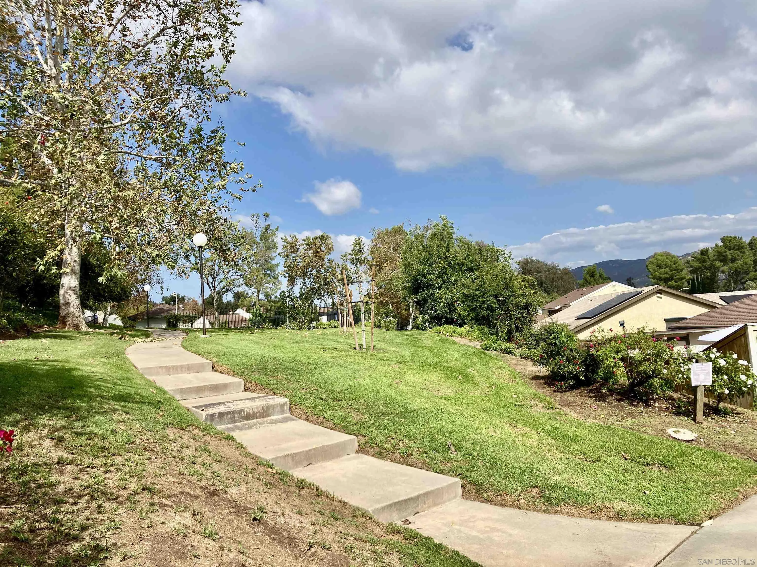 2158 Country Pl, Escondido, CA 92026 2158 Country Pl, Escondido, CA 92026