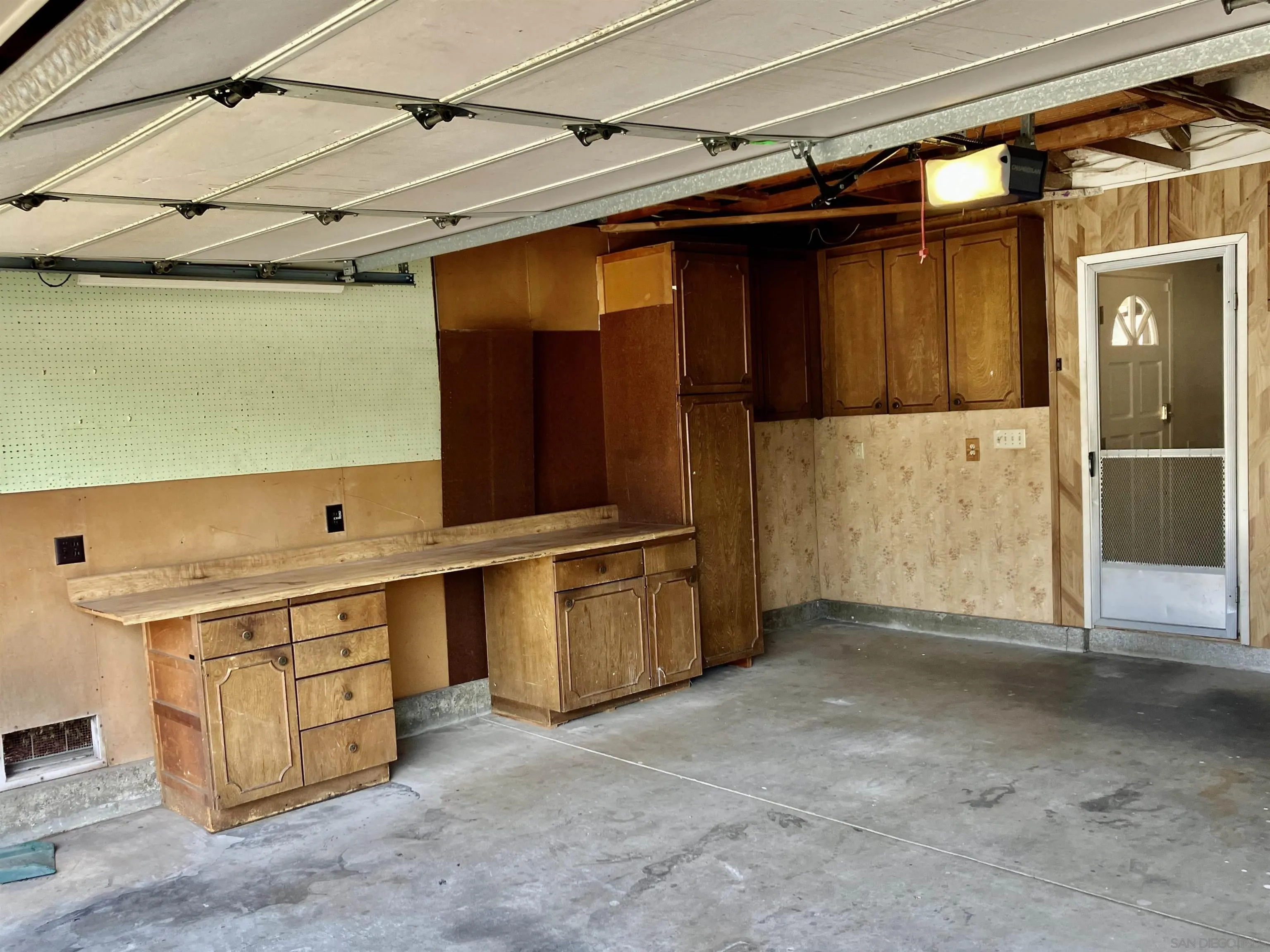 2158 Country Pl, Escondido, CA 92026 2158 Country Pl, Escondido, CA 92026