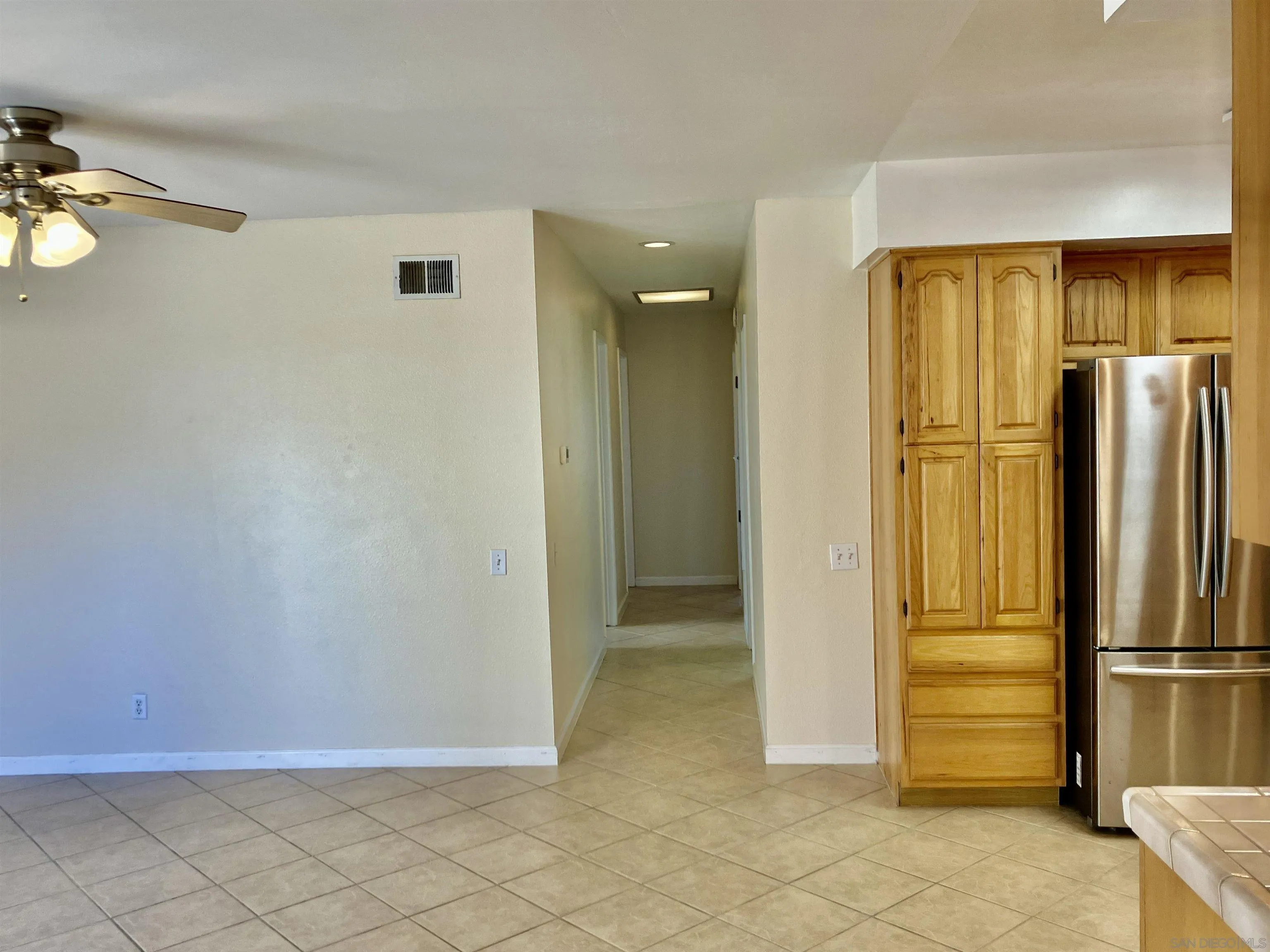 2158 Country Pl, Escondido, CA 92026 2158 Country Pl, Escondido, CA 92026
