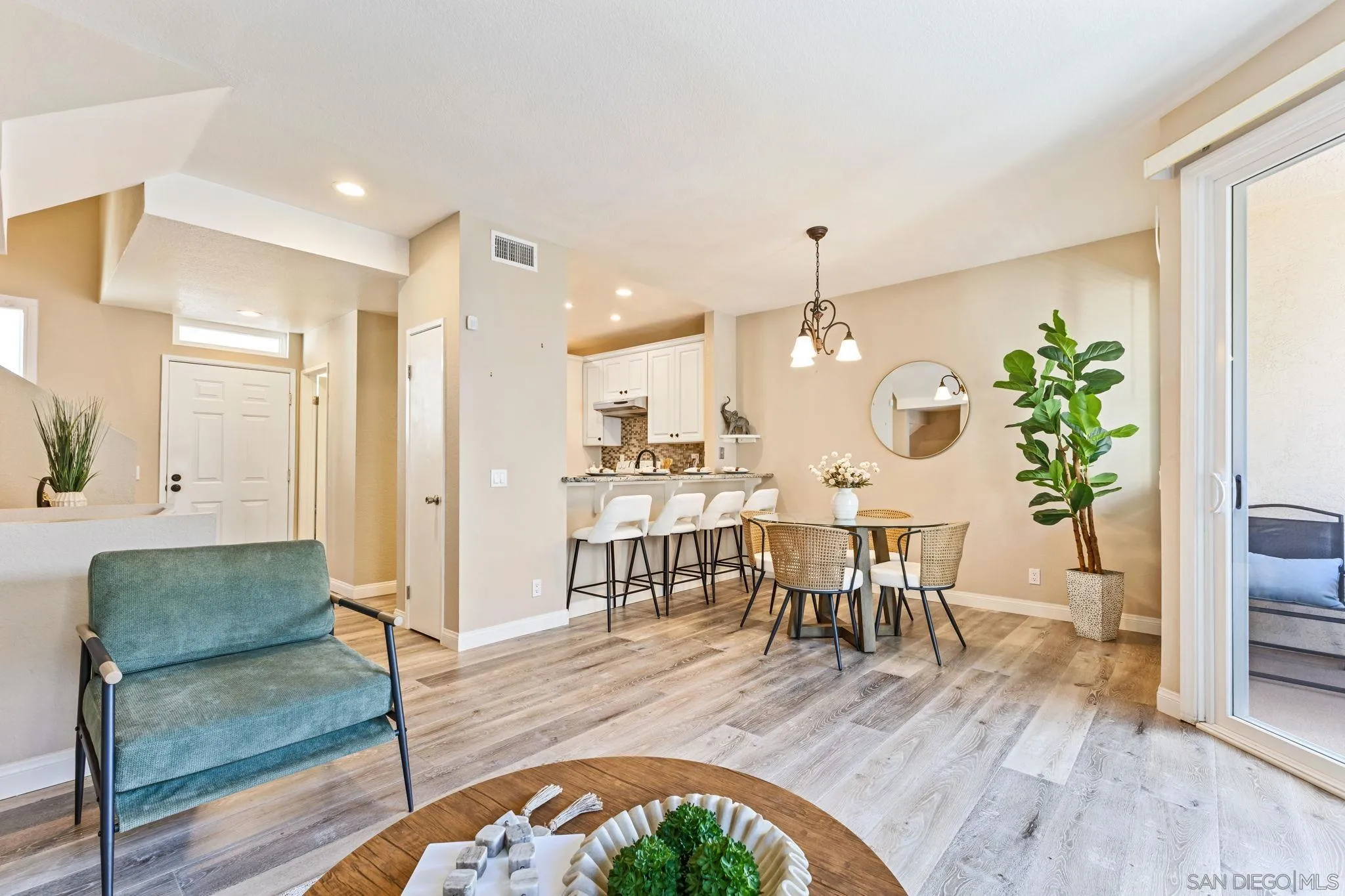 6161 Calle Mariselda, #409, San Diego, CA 92124 6161 Calle Mariselda, #409, San Diego, CA 92124