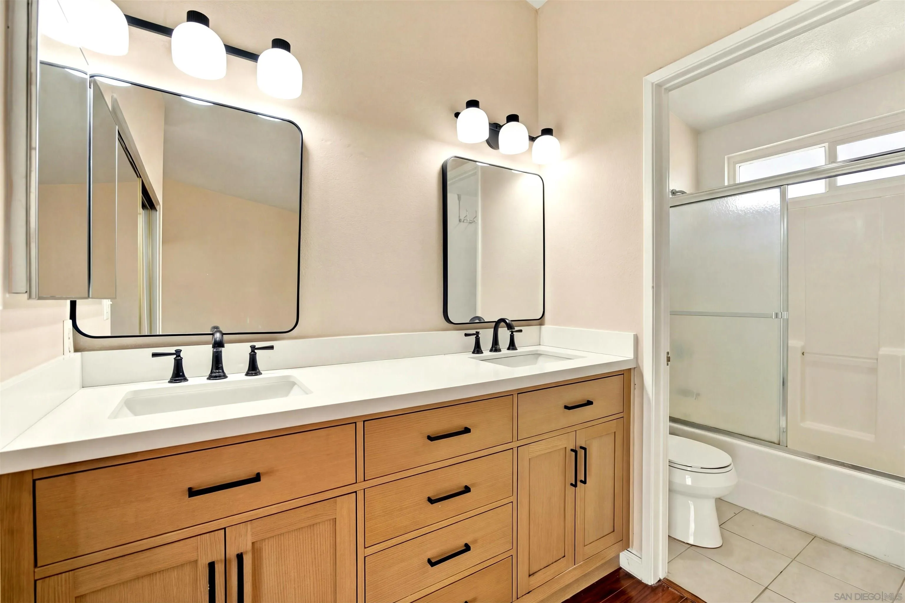 1375 Oak Hill, Escondido, CA 92027 1375 Oak Hill, Escondido, CA 92027