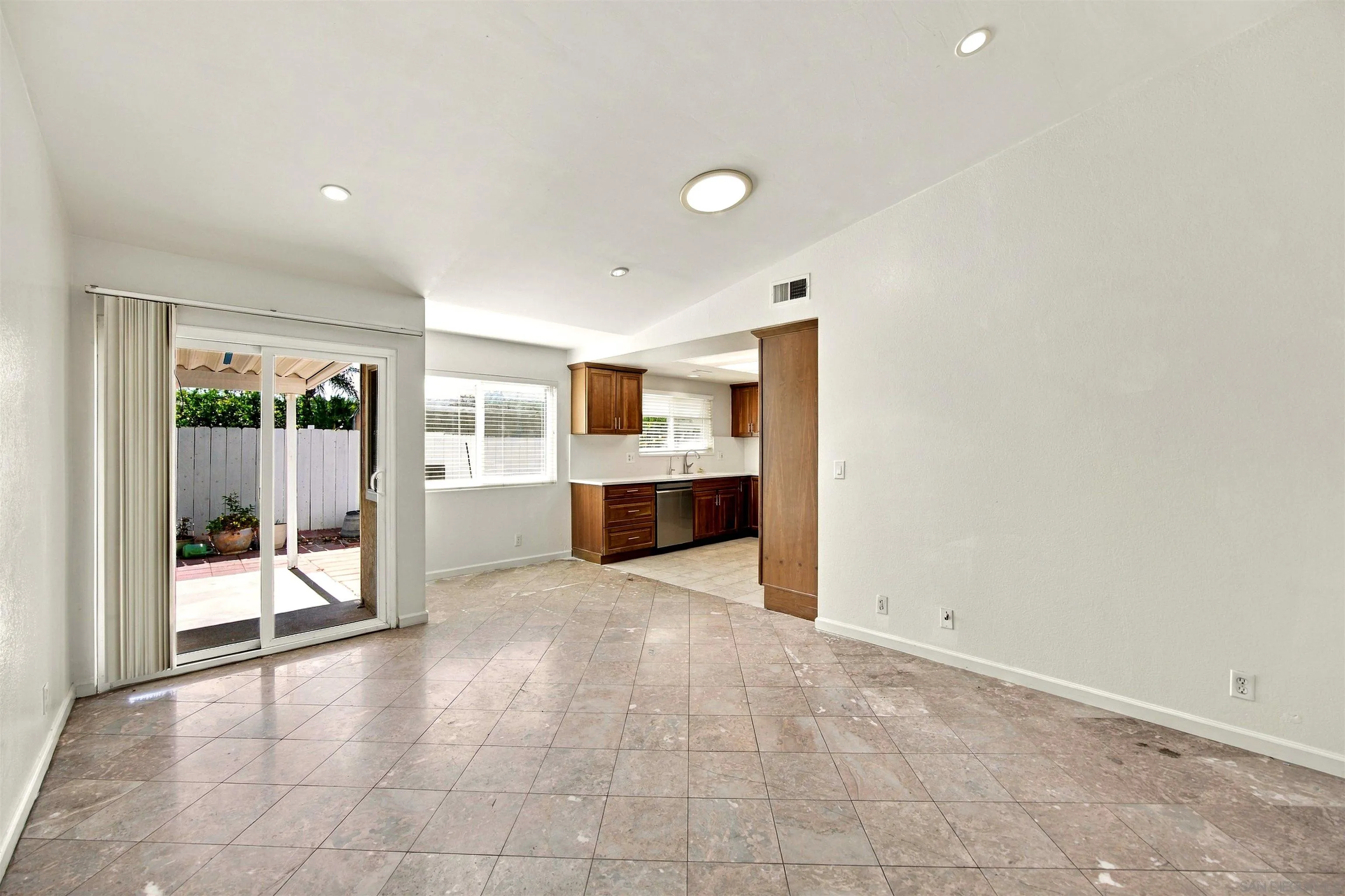 1375 Oak Hill, Escondido, CA 92027 1375 Oak Hill, Escondido, CA 92027