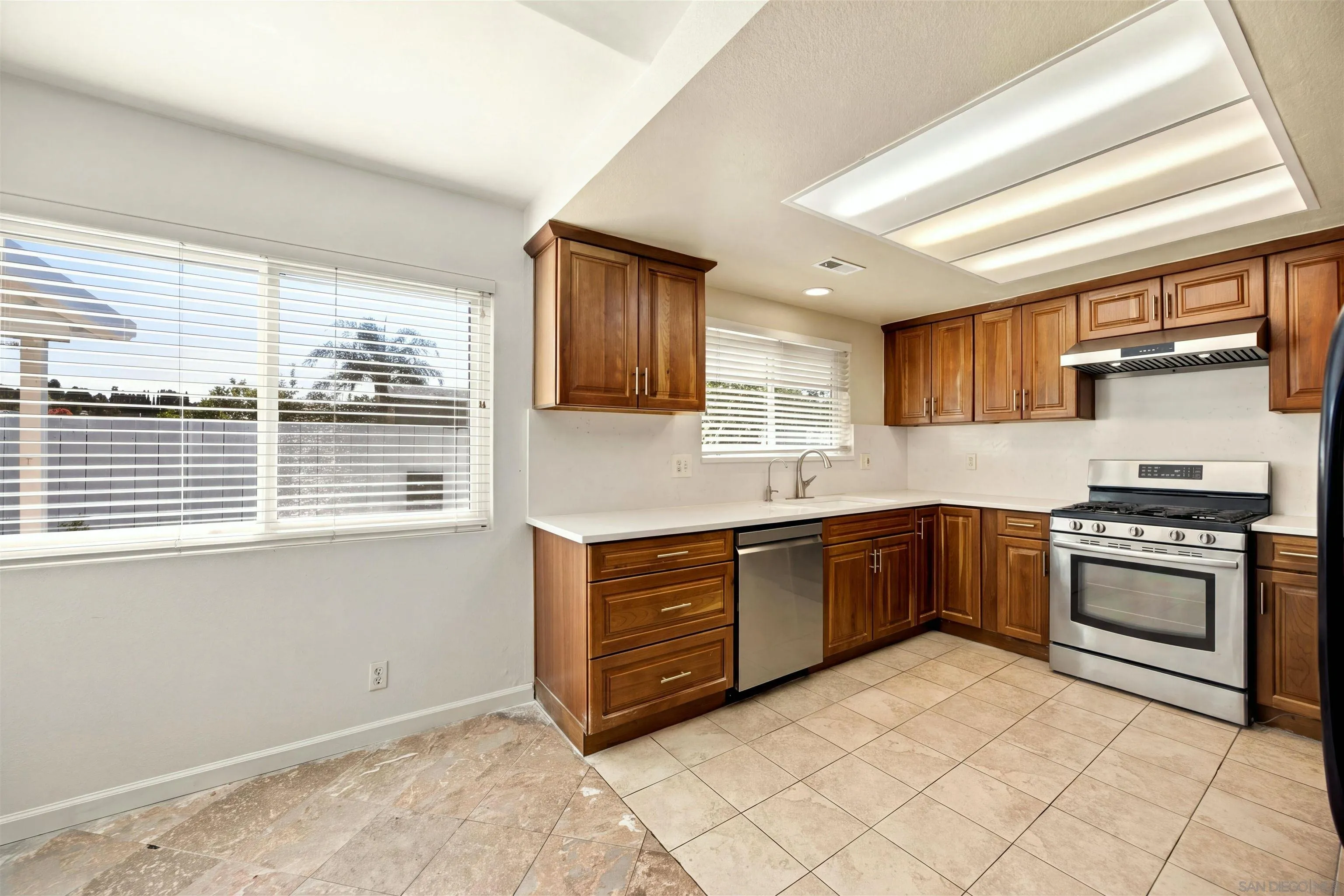 1375 Oak Hill, Escondido, CA 92027 1375 Oak Hill, Escondido, CA 92027