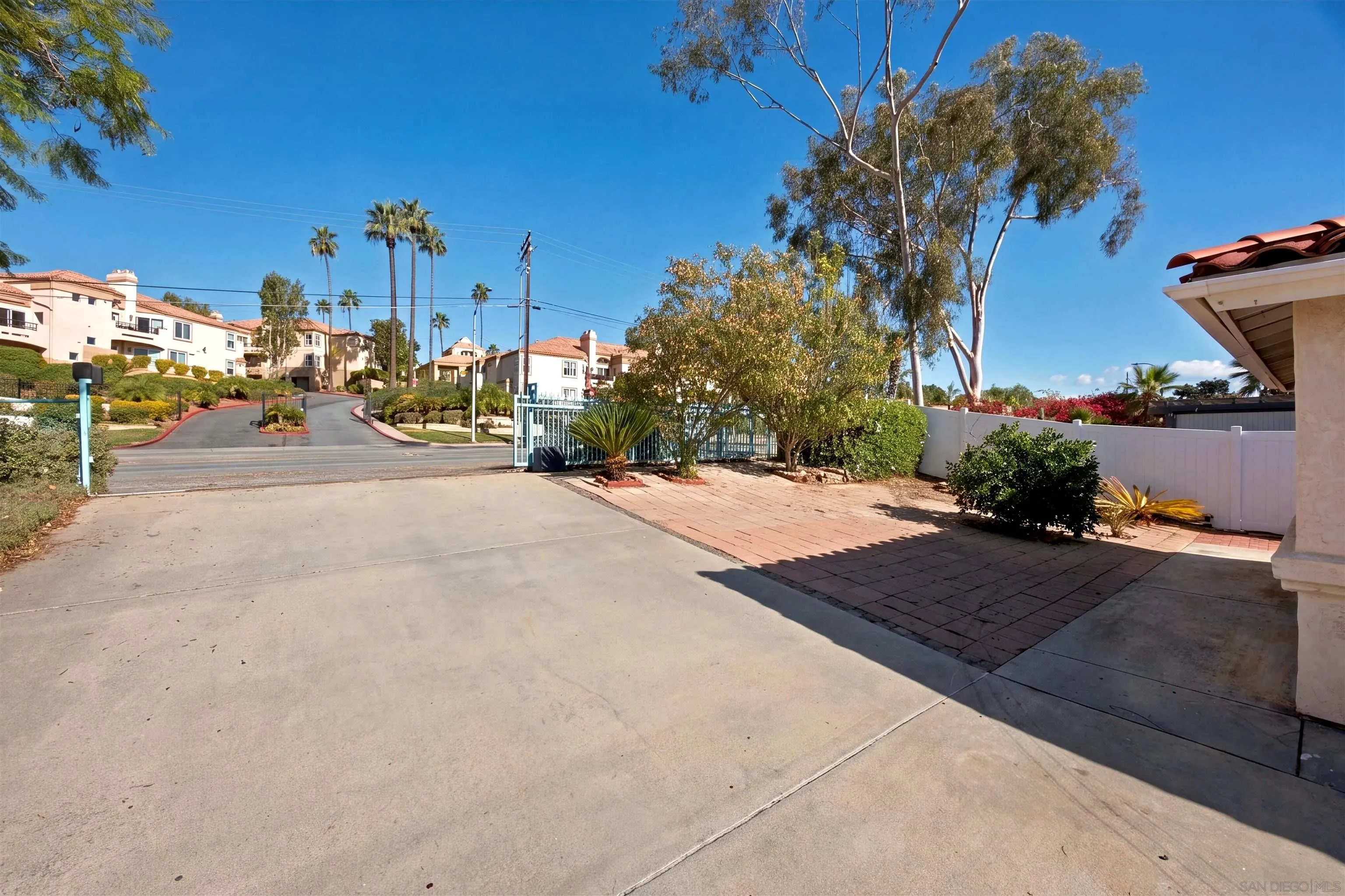 1375 Oak Hill, Escondido, CA 92027 1375 Oak Hill, Escondido, CA 92027