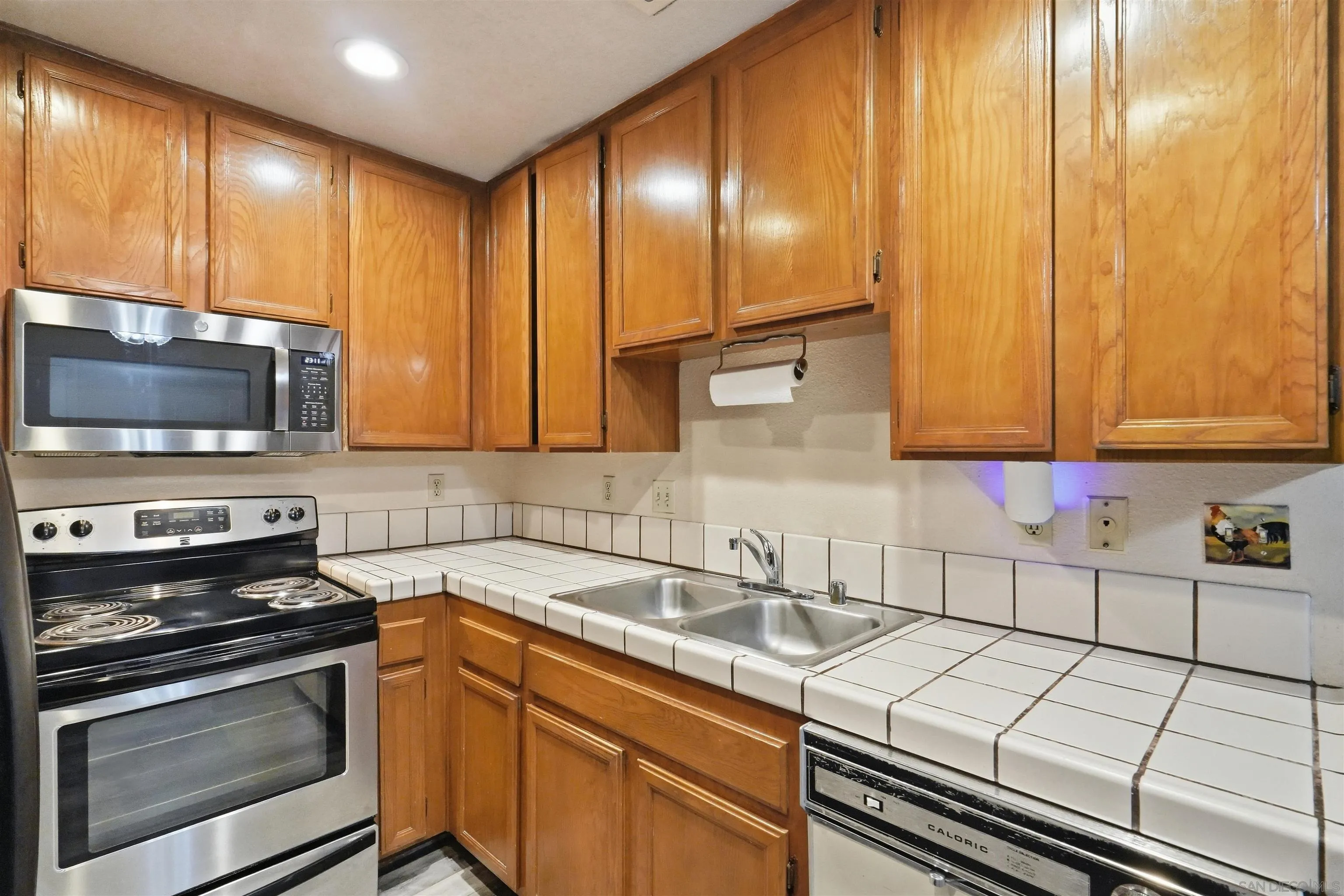 https://cdn.realtyfeed.com/cdn/127/260025562/1fdd76ddd10f6392f173f6ba8d2d14ac.webp
