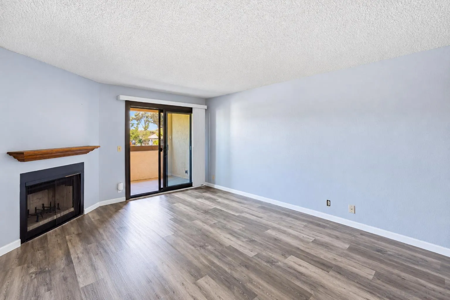https://cdn.realtyfeed.com/cdn/127/260025562/8738d6fabdddf0ba75ece0b3814bdbec.webp