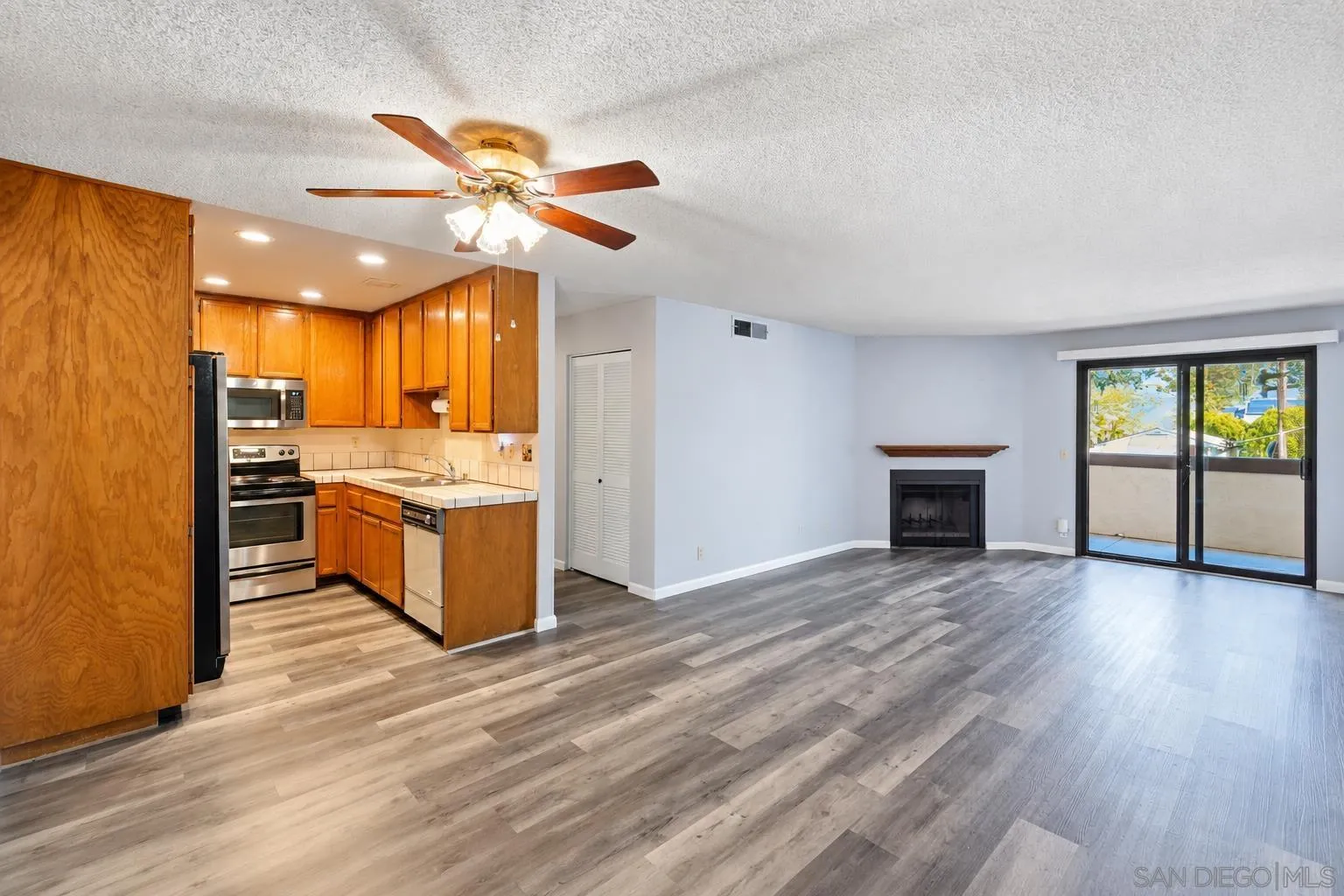 https://cdn.realtyfeed.com/cdn/127/260025562/aef214e05f34aad65c164a3f3aa78485.webp