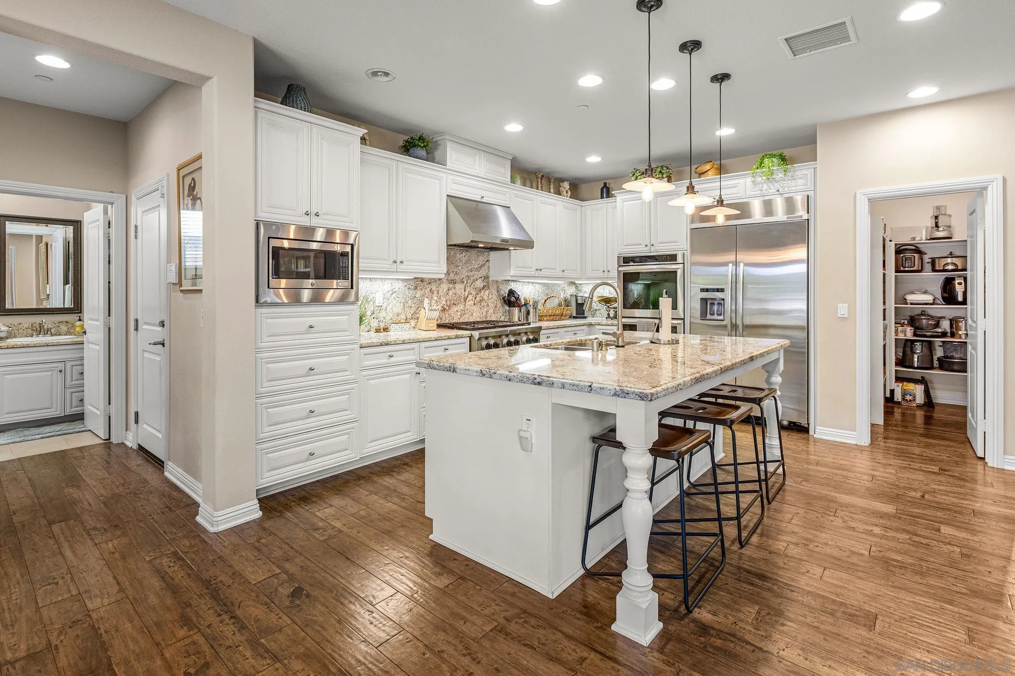 8490 Warden Lane, San Diego, CA 92127