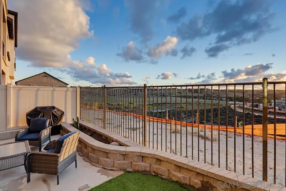 2174 Tributary Dr, #2, Chula Vista, CA 91913 2174 Tributary Dr, #2, Chula Vista, CA 91913