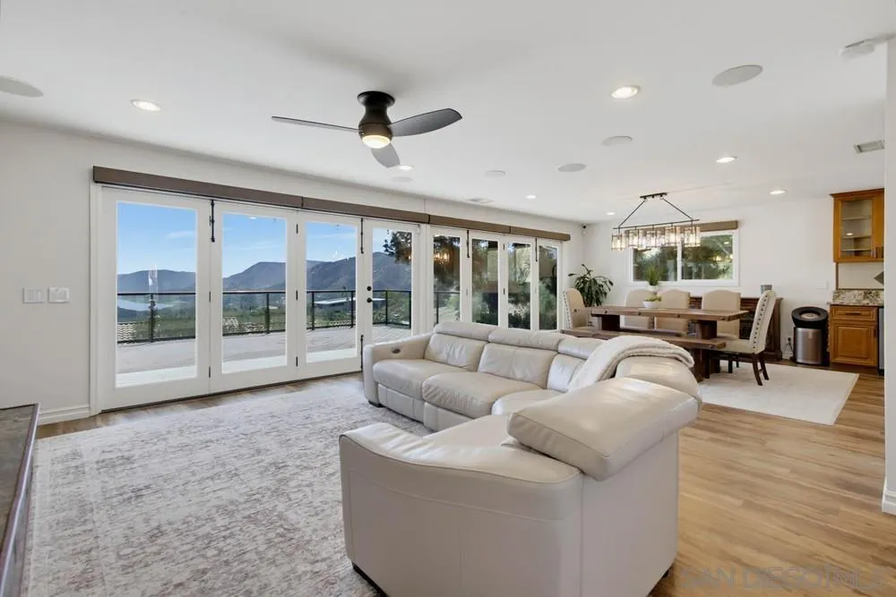 https://cdn.realtyfeed.com/cdn/127/260025569/0a2d2ab3213ee611d4b995947249e558.webp