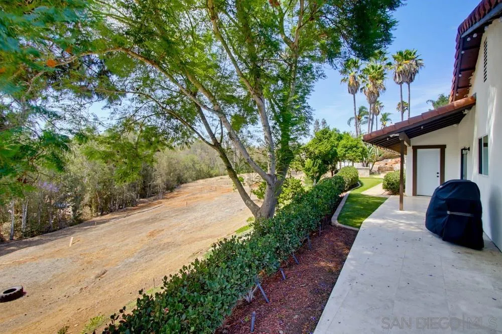 https://cdn.realtyfeed.com/cdn/127/260025569/2f0adb7cfae39b4f92a99d546f4993c2.webp