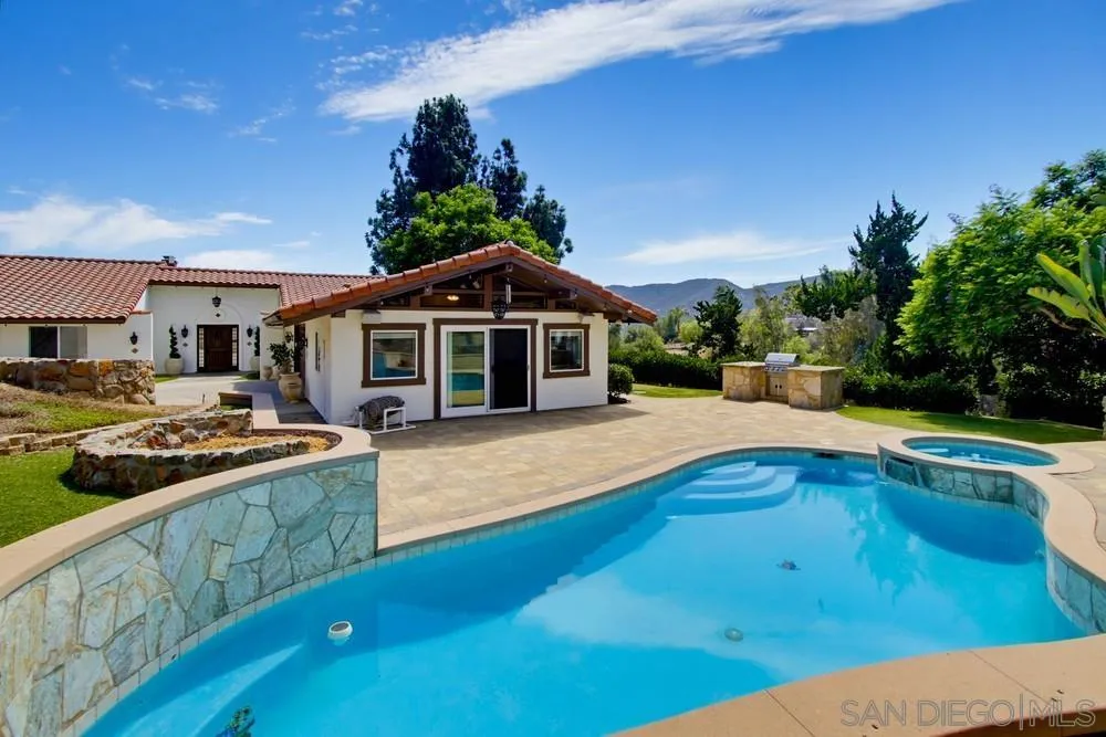 https://cdn.realtyfeed.com/cdn/127/260025569/461fdf8cb387005415de78c1c433f911.webp