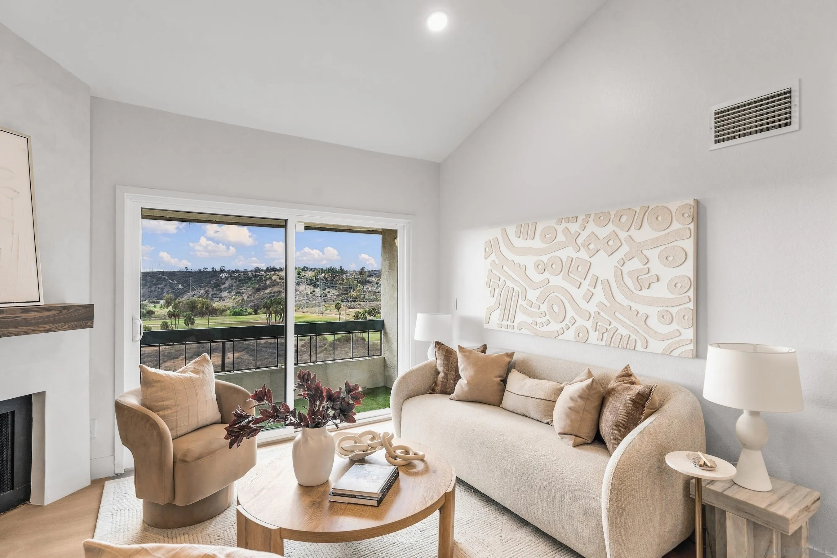 https://cdn.realtyfeed.com/cdn/127/260025585/5a4840ccdd0cdce33968c345a2a6212e.webp
