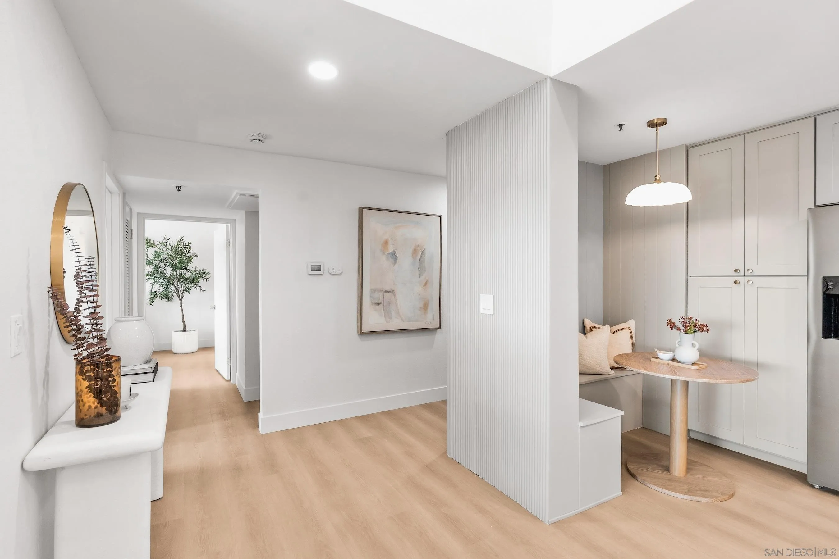 https://cdn.realtyfeed.com/cdn/127/260025585/81c976a6ca467b23b5226aadd8aebb15.webp