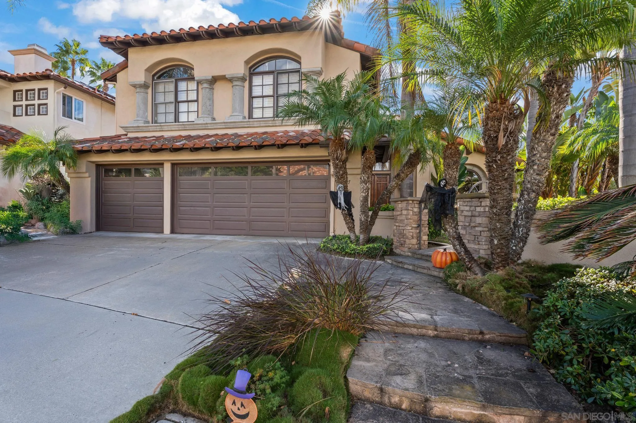 5051 Zimmer Cove, San Diego, CA 92130 5051 Zimmer Cove, San Diego, CA 92130
