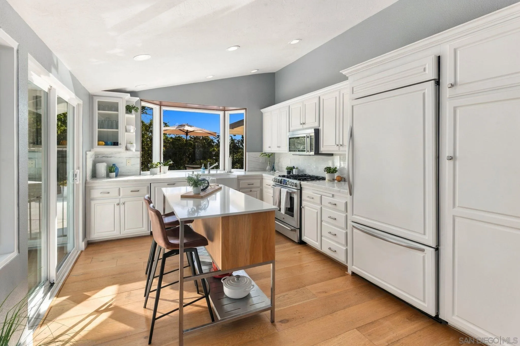 10615 Vista Valle Dr, San Diego, CA 92131