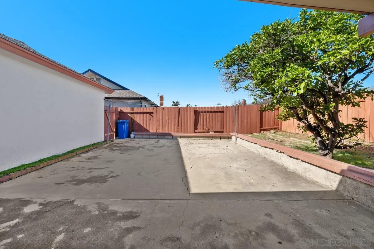 https://cdn.realtyfeed.com/cdn/127/260025611/7319fe9c5b69f9c11d9e1e251cde446b.webp