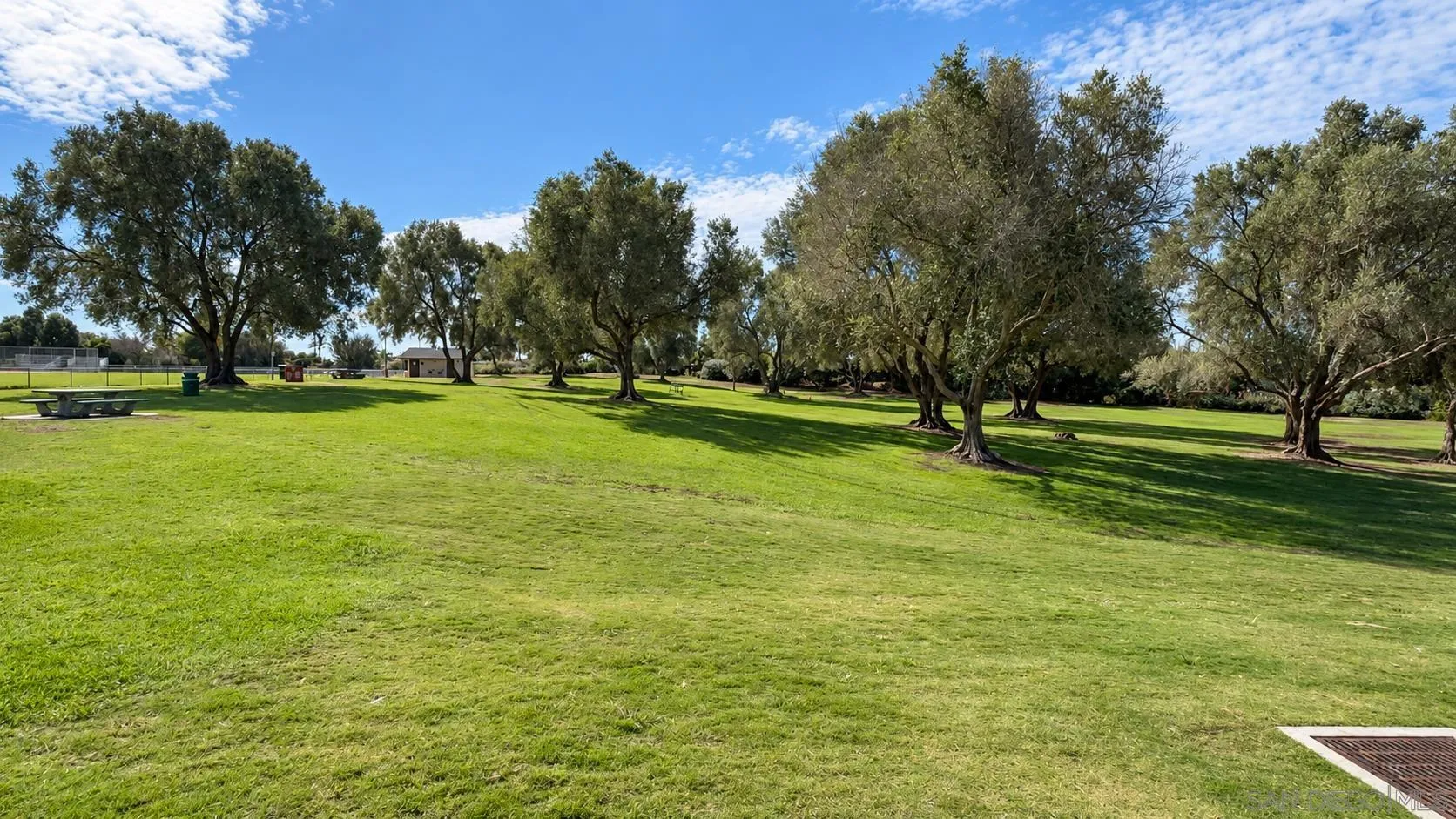 https://cdn.realtyfeed.com/cdn/127/260025611/739552be58a4f259372e32a13e2e4733.webp