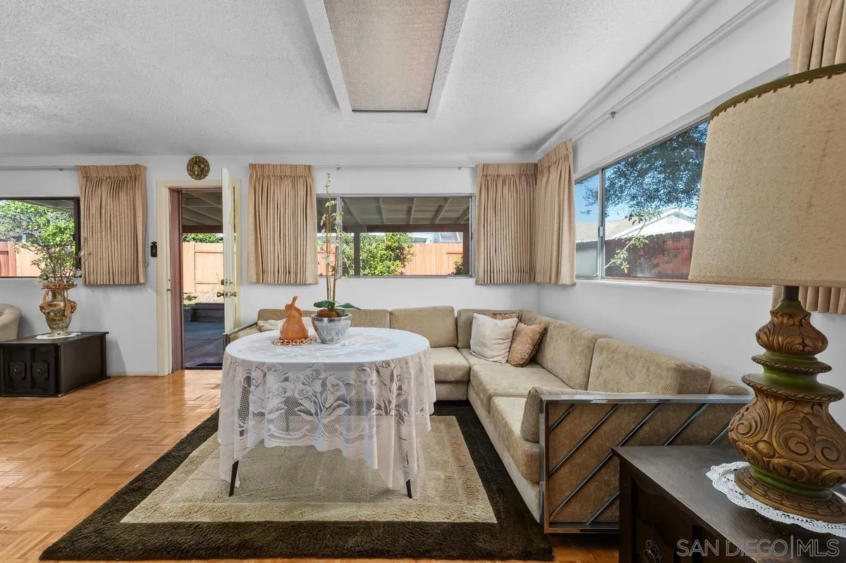 https://cdn.realtyfeed.com/cdn/127/260025611/87fd2687e857417b812b88eedeec7fac.webp