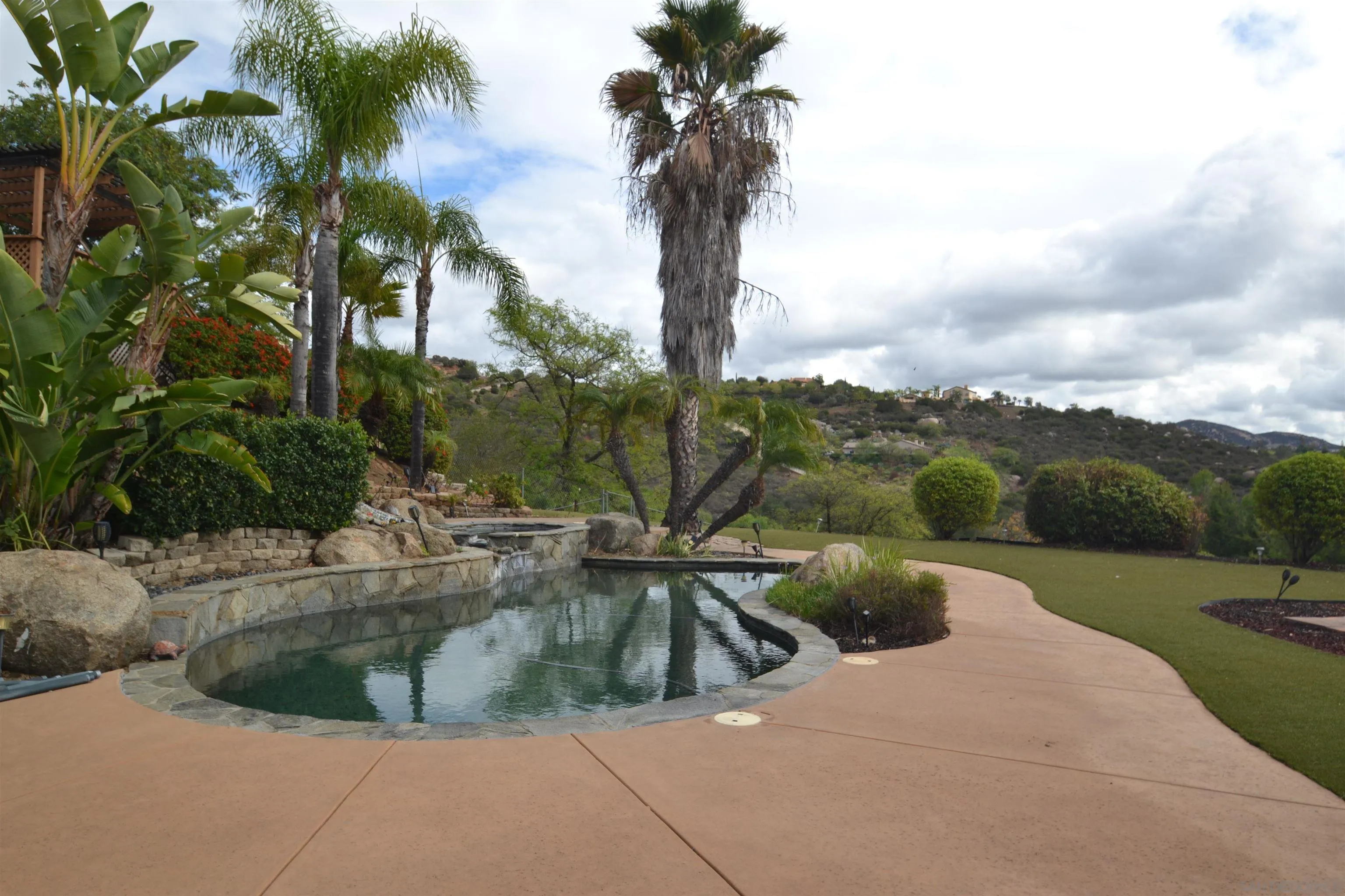 15169 Tombstone Creek Rd, El Cajon, CA 92021