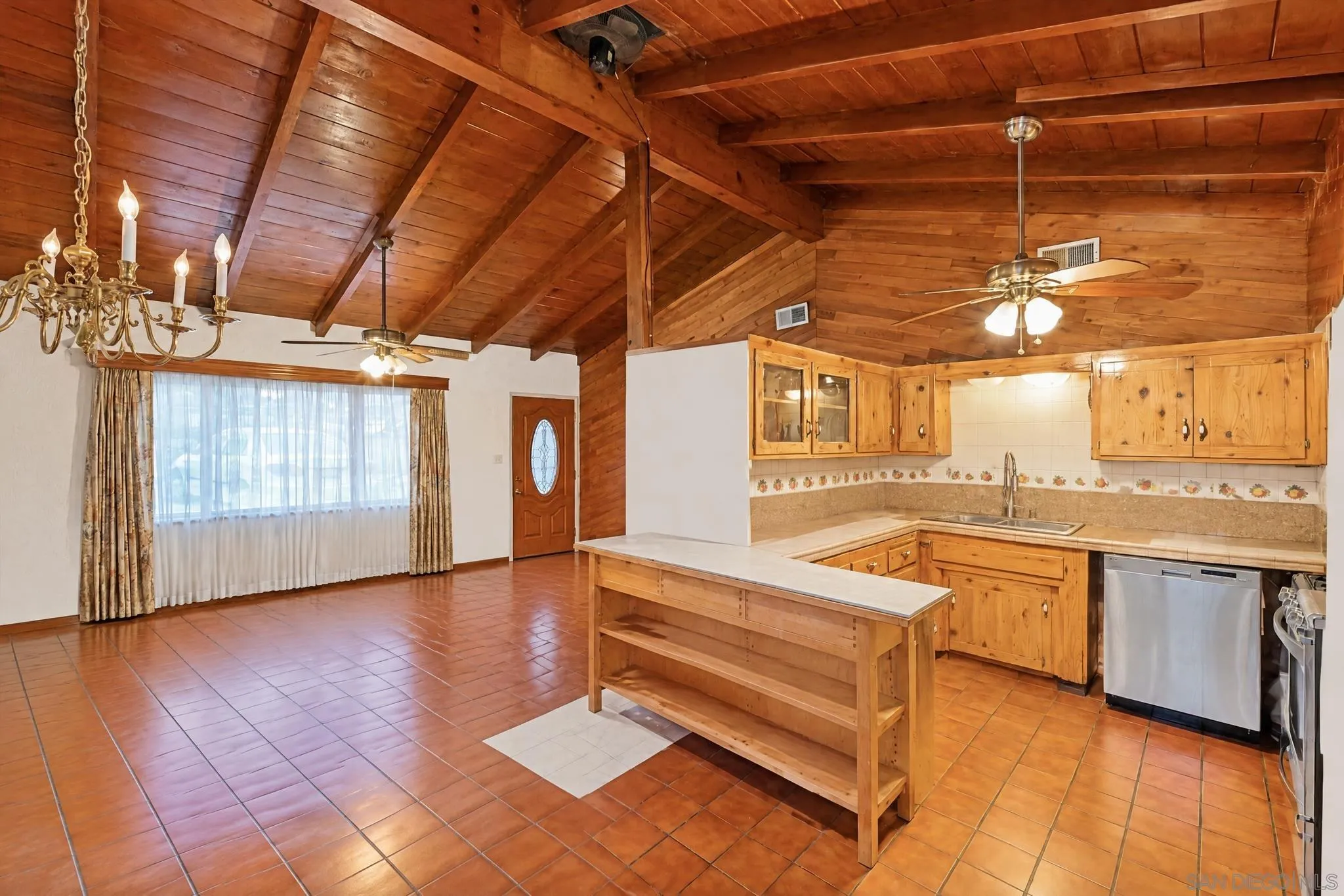 https://cdn.realtyfeed.com/cdn/127/260025614/9cc9034016ba9f10ec0c360b67c7b59e.webp