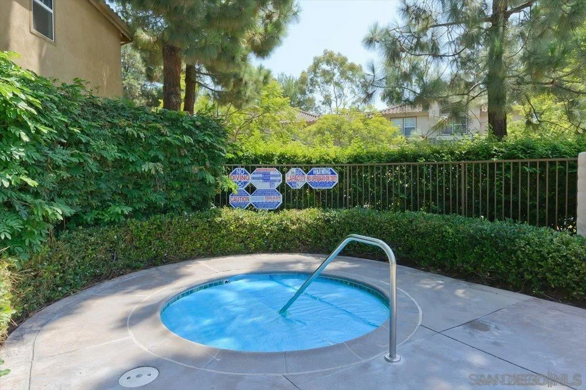 12790 Via Nieve, San Diego, CA 92130 12790 Via Nieve, San Diego, CA 92130