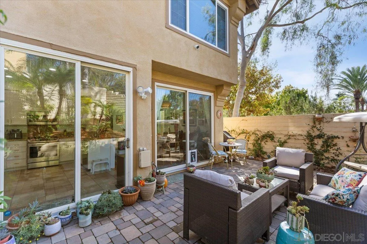 12790 Via Nieve, San Diego, CA 92130 12790 Via Nieve, San Diego, CA 92130