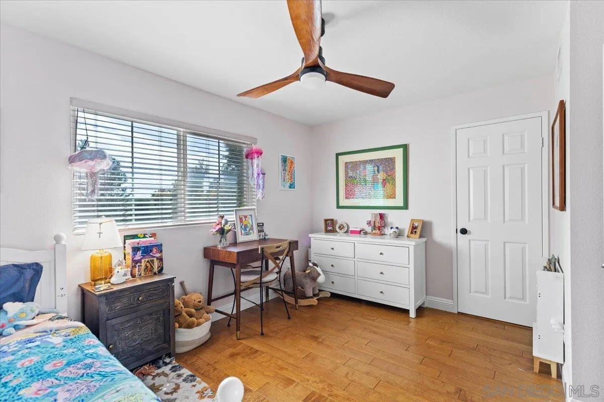 12790 Via Nieve, San Diego, CA 92130 12790 Via Nieve, San Diego, CA 92130
