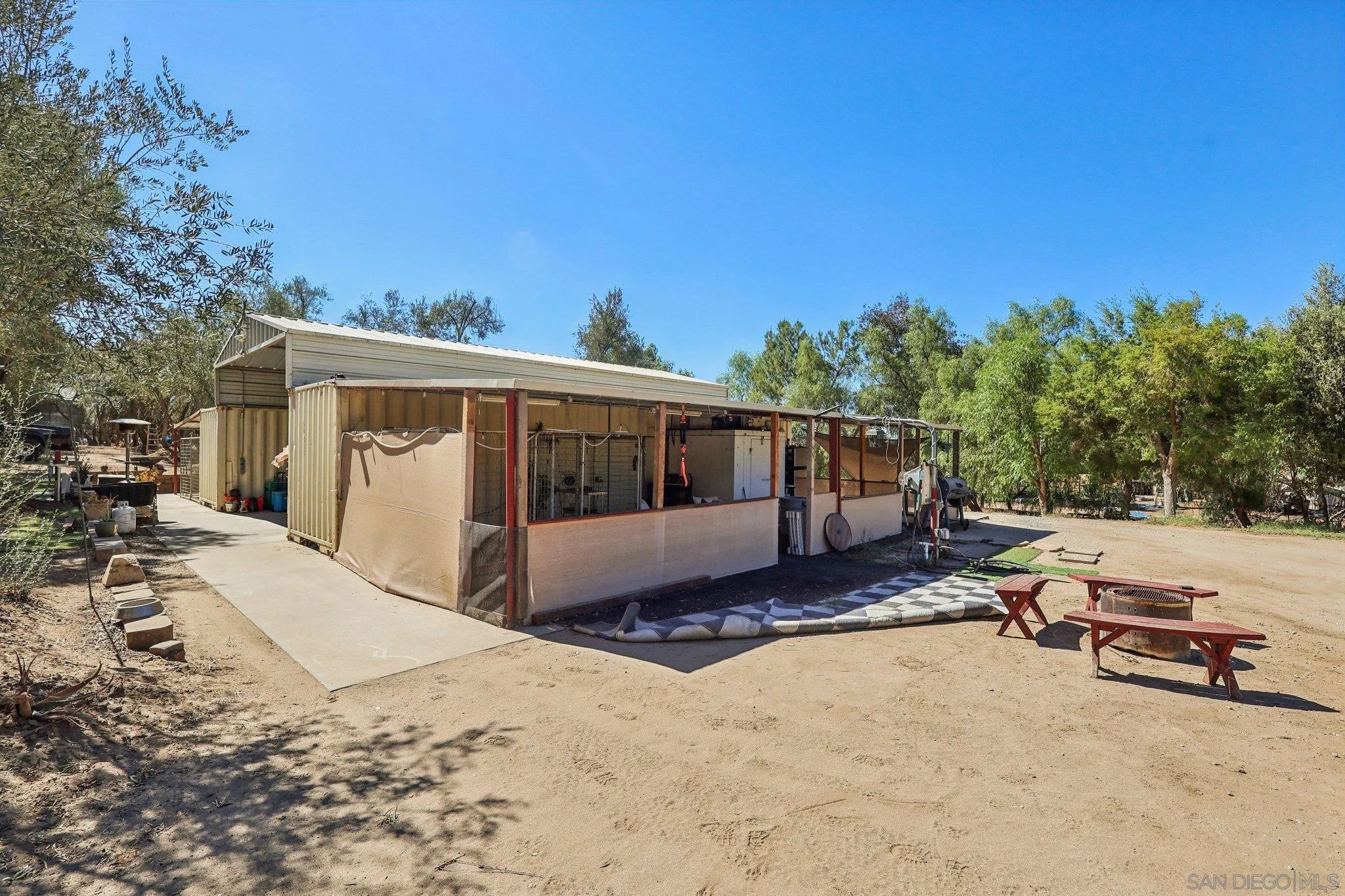 https://cdn.realtyfeed.com/cdn/127/260025624/000aceb6a299e64858b3bc43dc3e5b7b.webp