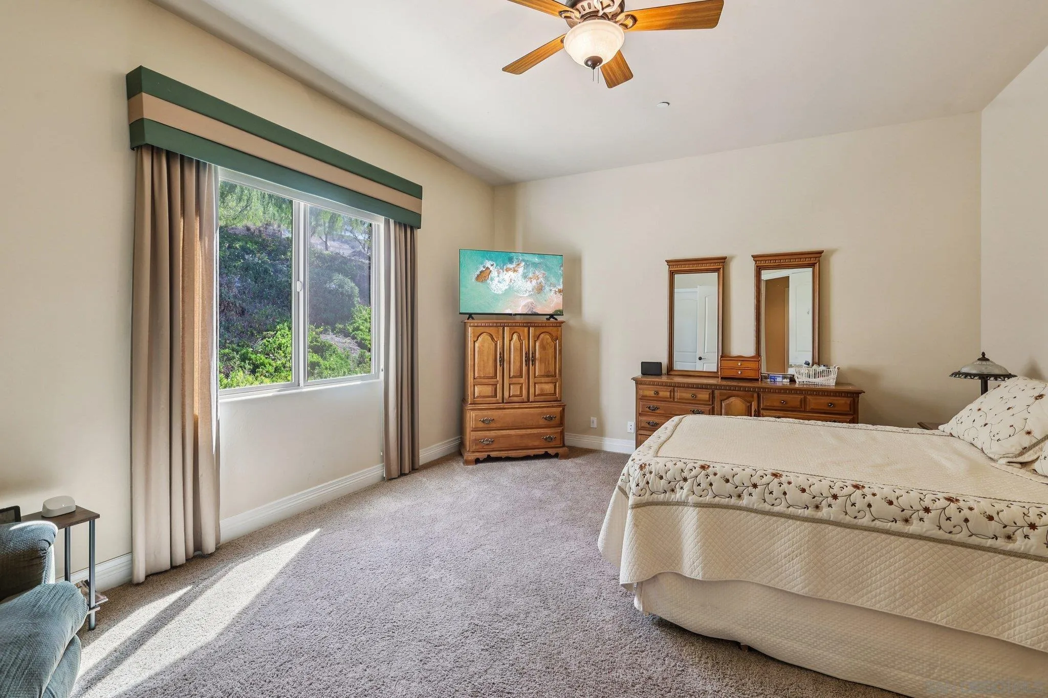https://cdn.realtyfeed.com/cdn/127/260025624/252bae3d25ecad21043683eff6eaba17.webp