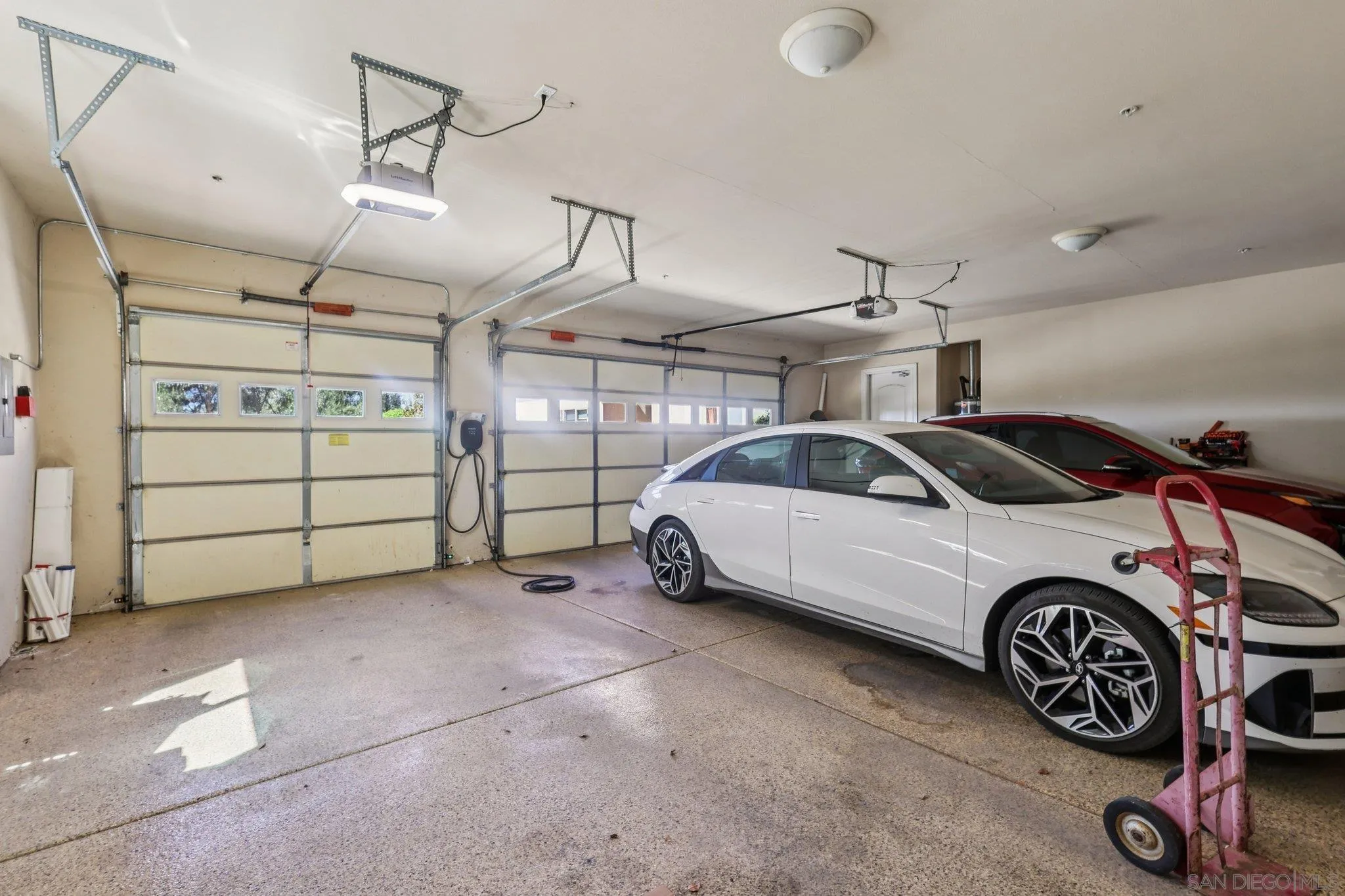 https://cdn.realtyfeed.com/cdn/127/260025624/3d46b5626bf3503753412ed5e37d49db.webp