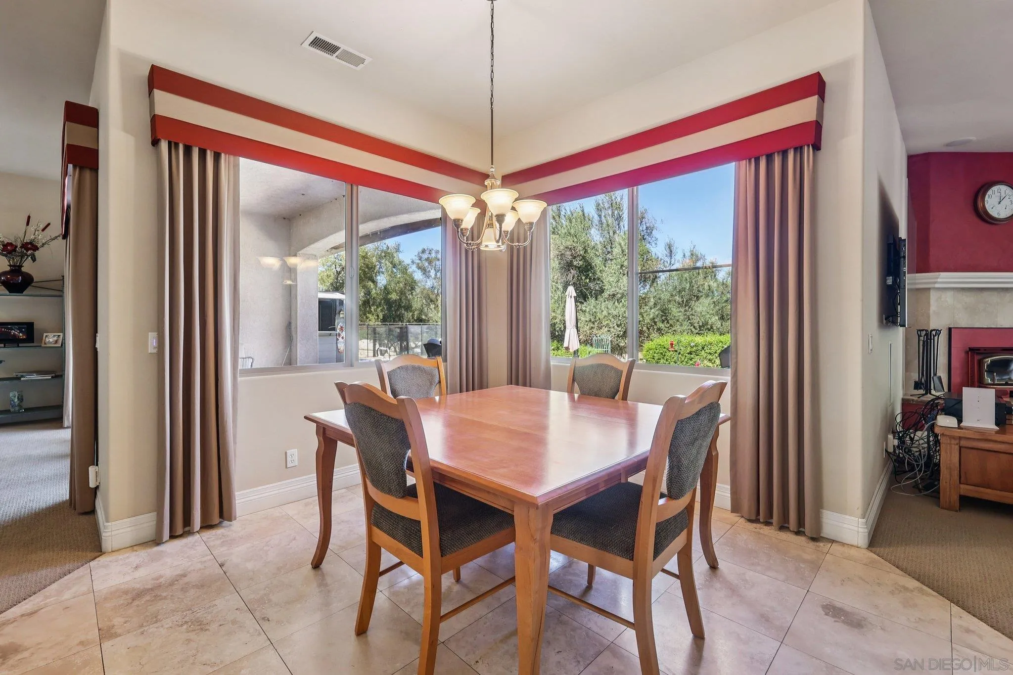 https://cdn.realtyfeed.com/cdn/127/260025624/4a37b03e558d569946b9249a1f8045c1.webp