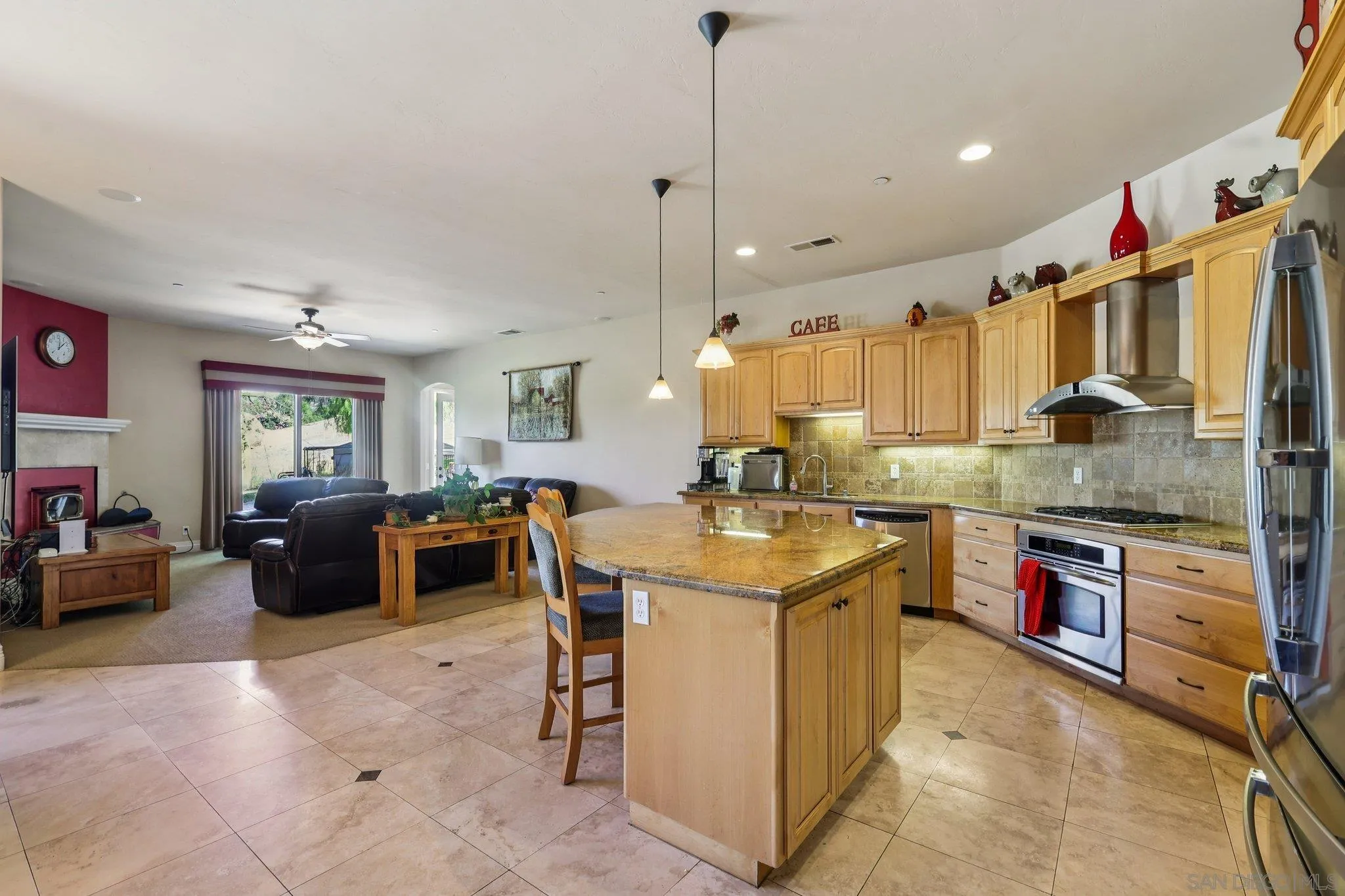 https://cdn.realtyfeed.com/cdn/127/260025624/9d3e494b6fc3f48e94f74617b9c1b1f3.webp