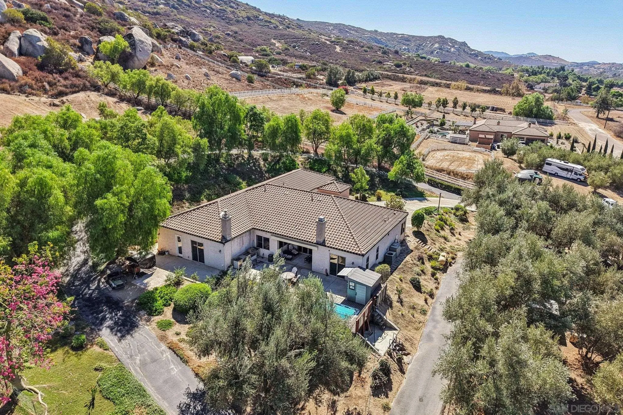 https://cdn.realtyfeed.com/cdn/127/260025624/e00b0b467636c2dc9311cccd75a8517d.webp