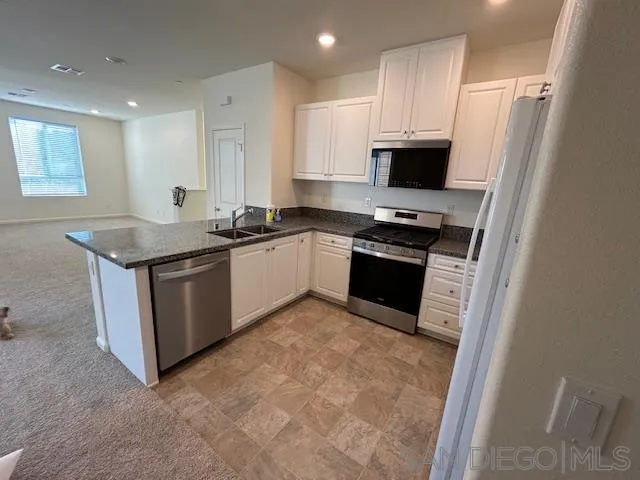 939 Crimson Leaf, Vista, CA 92081 939 Crimson Leaf, Vista, CA 92081