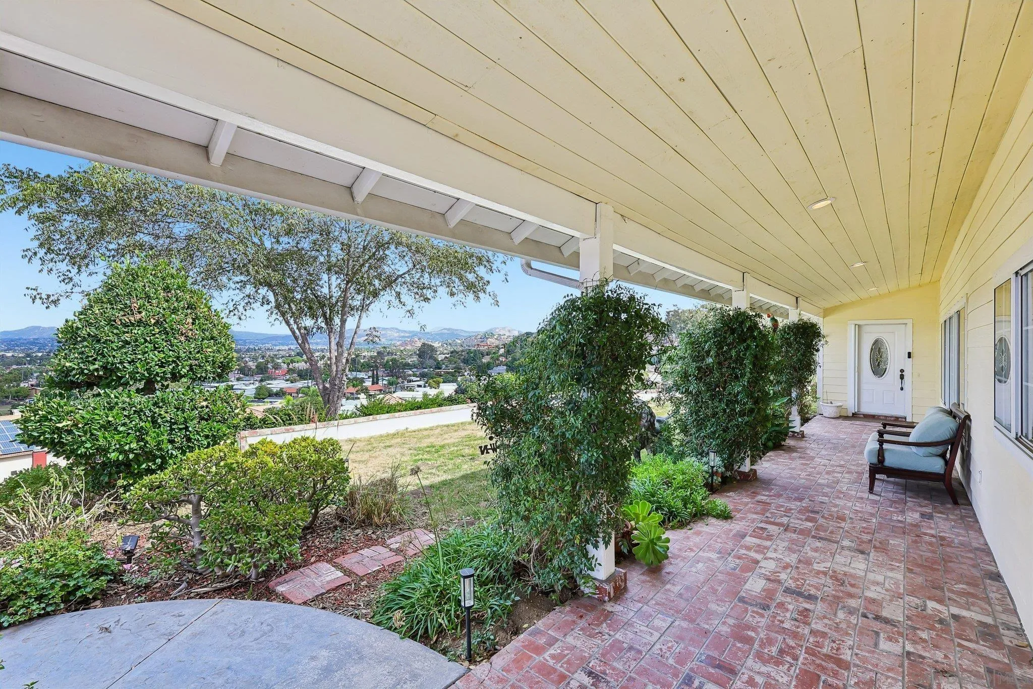 1133 Emerald Heights, El Cajon, CA 92020