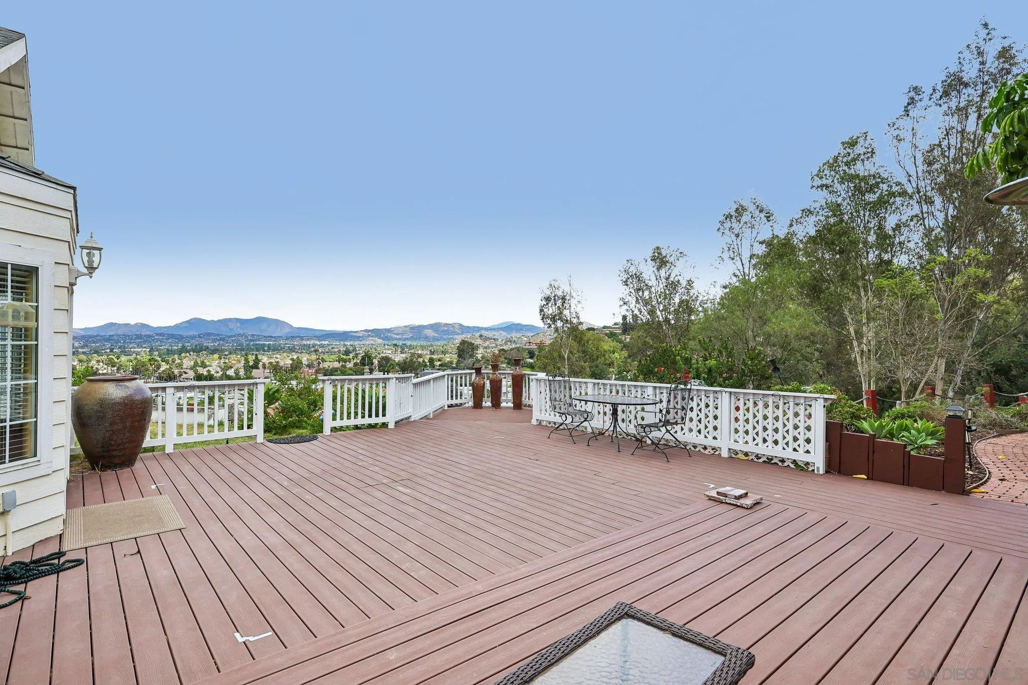 1133 Emerald Heights, El Cajon, CA 92020