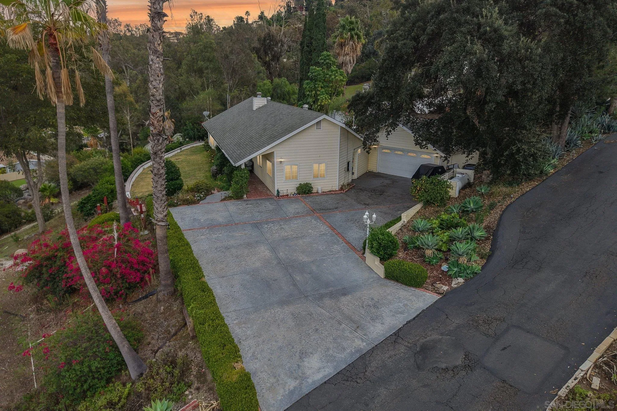 1133 Emerald Heights, El Cajon, CA 92020