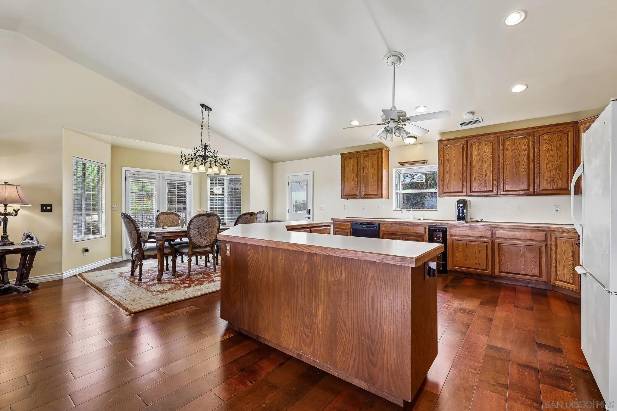 1133 Emerald Heights, El Cajon, CA 92020