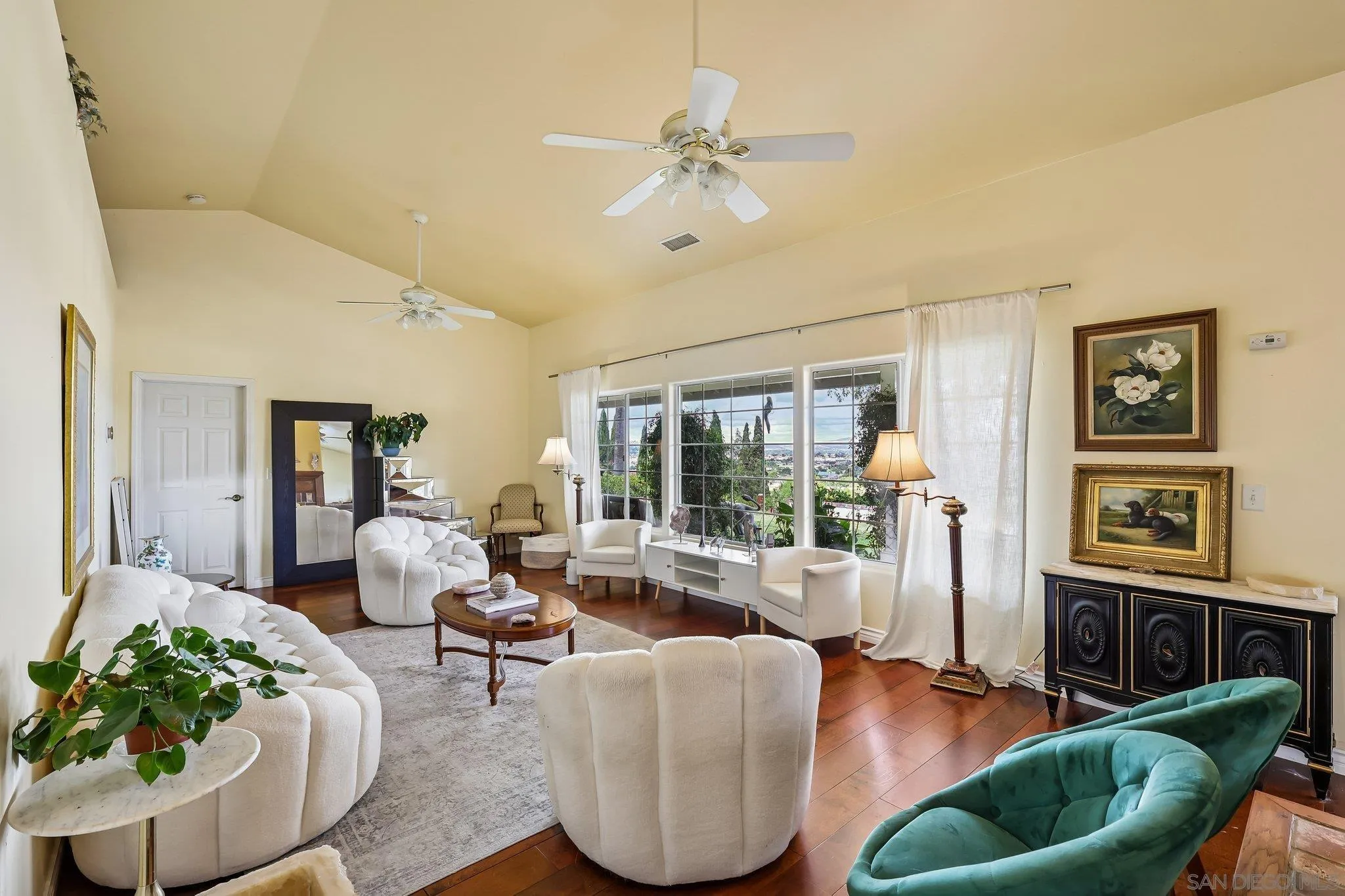 1133 Emerald Heights, El Cajon, CA 92020