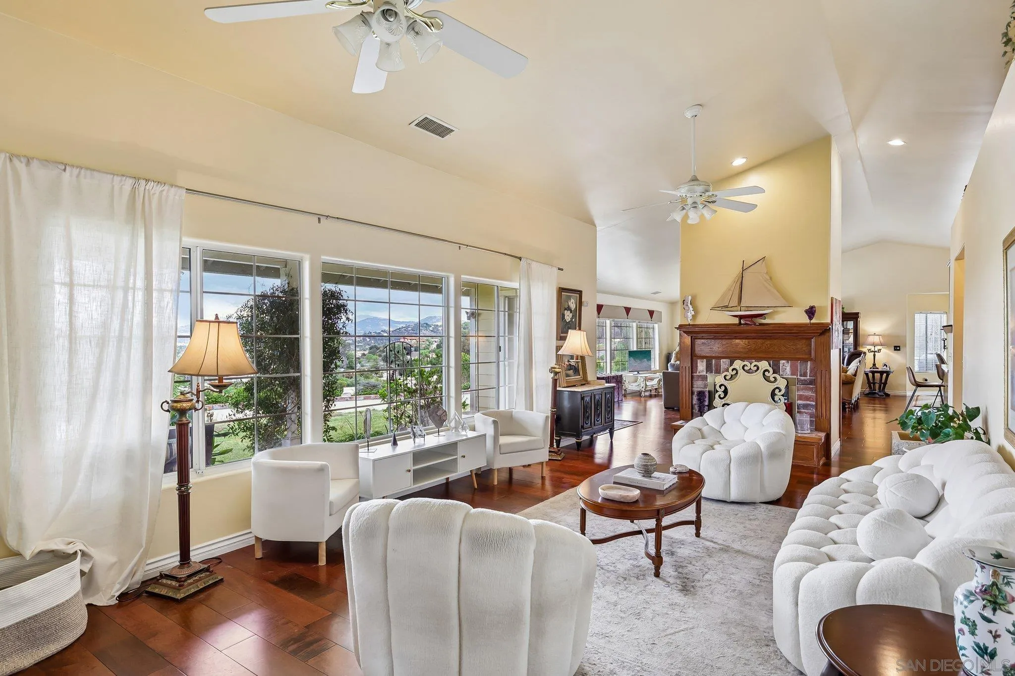 1133 Emerald Heights, El Cajon, CA 92020