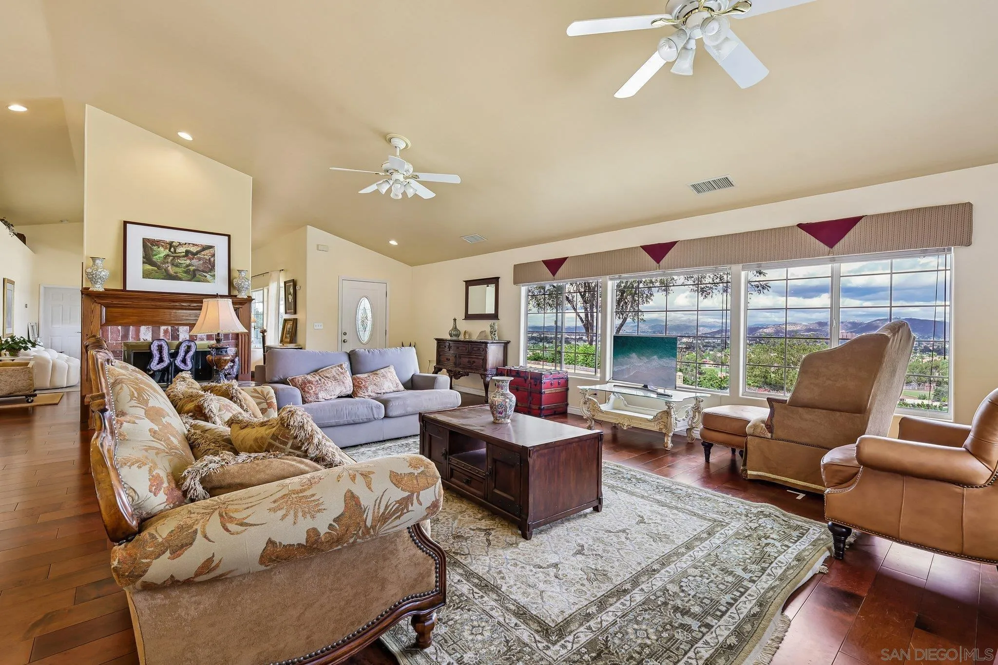 1133 Emerald Heights, El Cajon, CA 92020