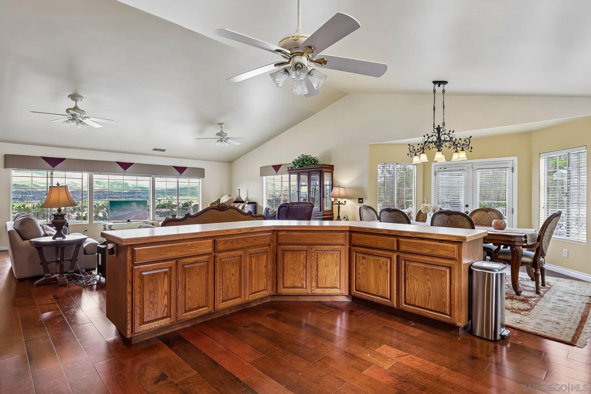 1133 Emerald Heights, El Cajon, CA 92020