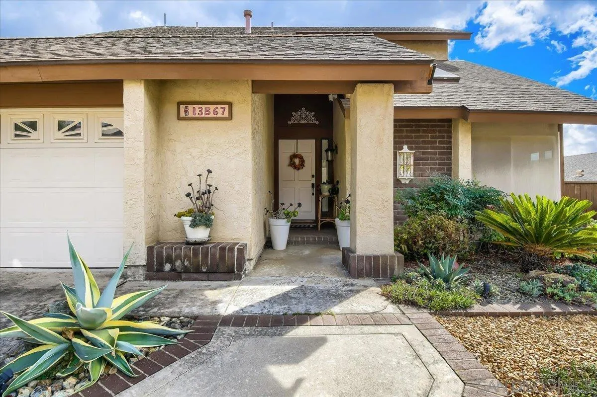 https://cdn.realtyfeed.com/cdn/127/260025629/260ff92d01eab7a138d899c1e8750f60.webp