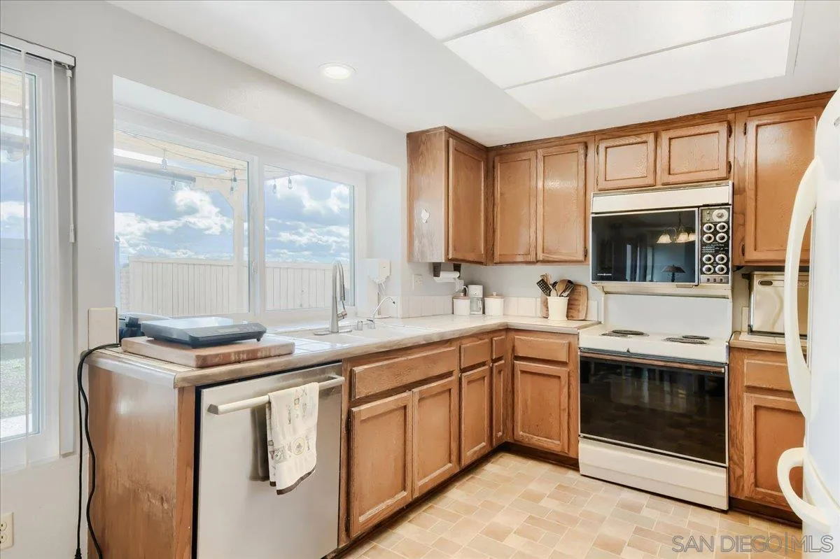 https://cdn.realtyfeed.com/cdn/127/260025629/ae54c2d5340ae5c4f913b4c8768b499b.webp